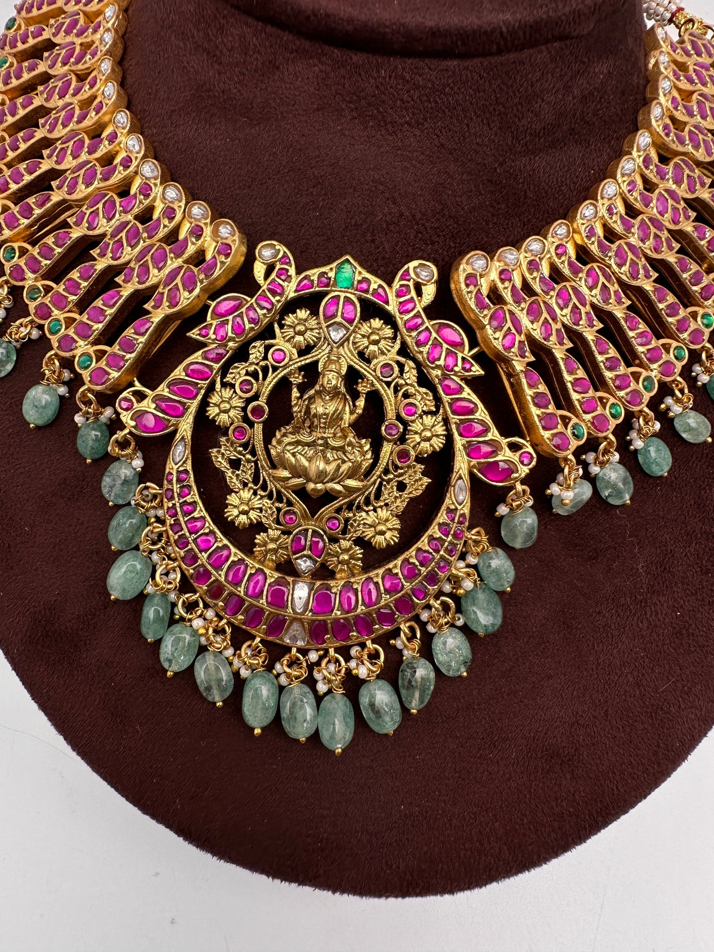 Goddess Lakshmi Broad Neckline Jadau Kundan Short Necklace