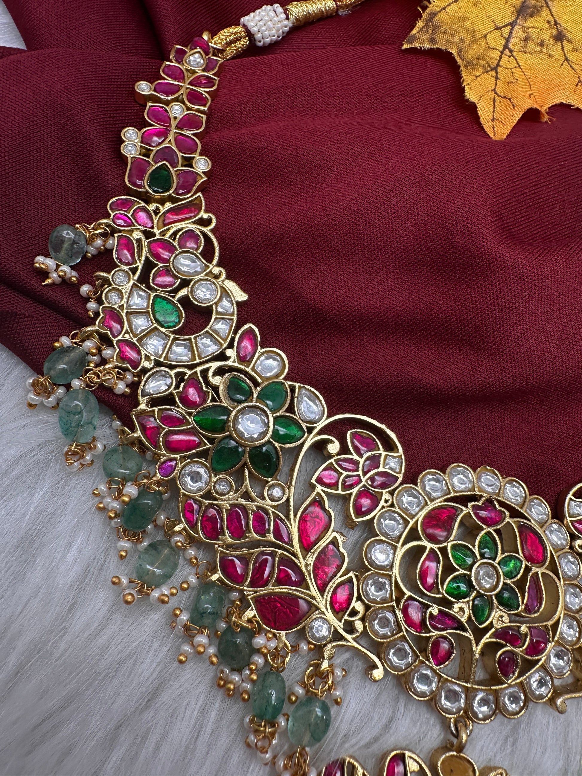 Jadau Kundan Short Necklace with Green Emerald Beads - 
