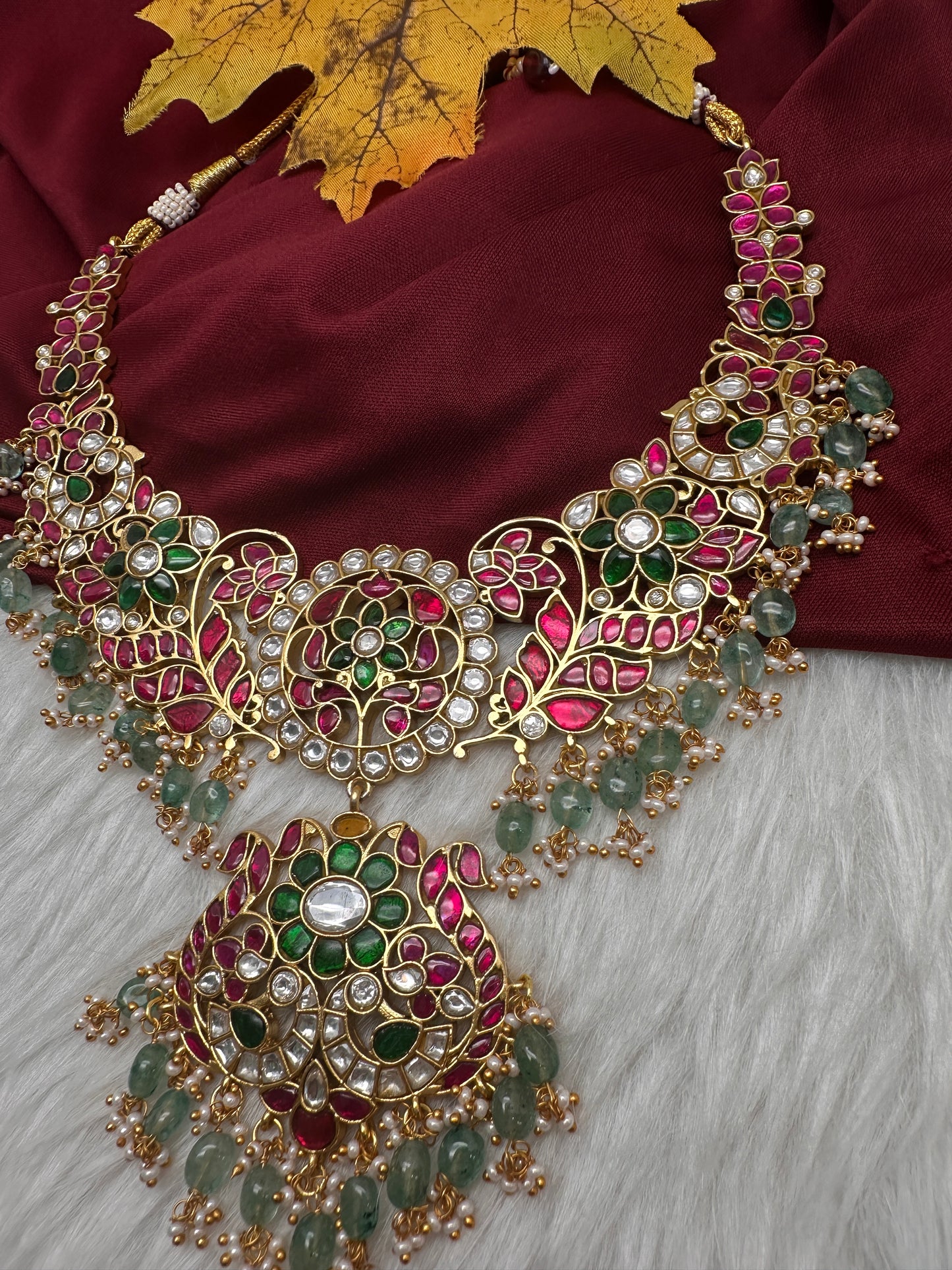 Jadau Kundan Short Necklace with Green Emerald Beads - 