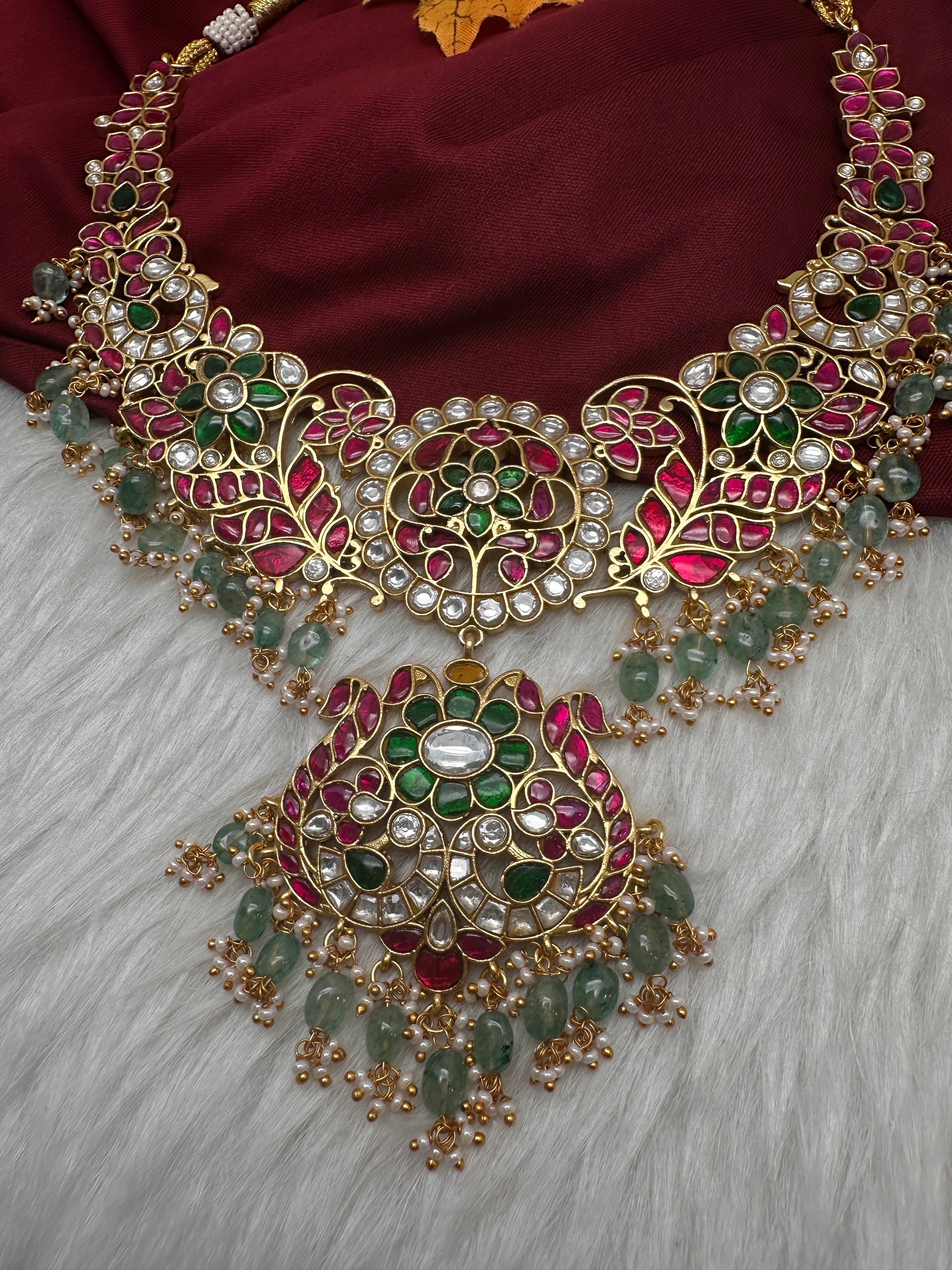 Jadau Kundan Short Necklace with Green Emerald Beads - 