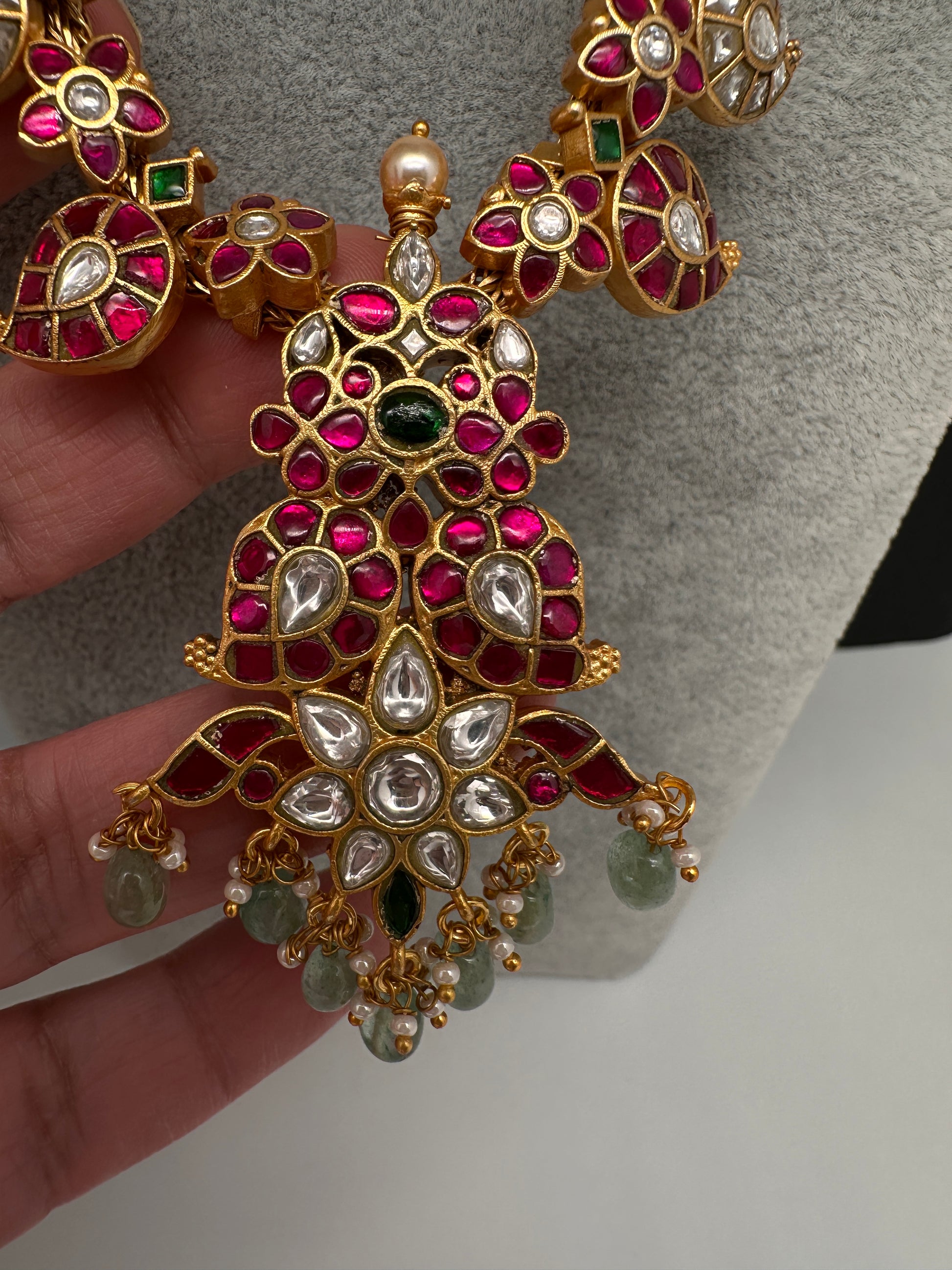 Jadau Kundan Necklace with Black Beads - 