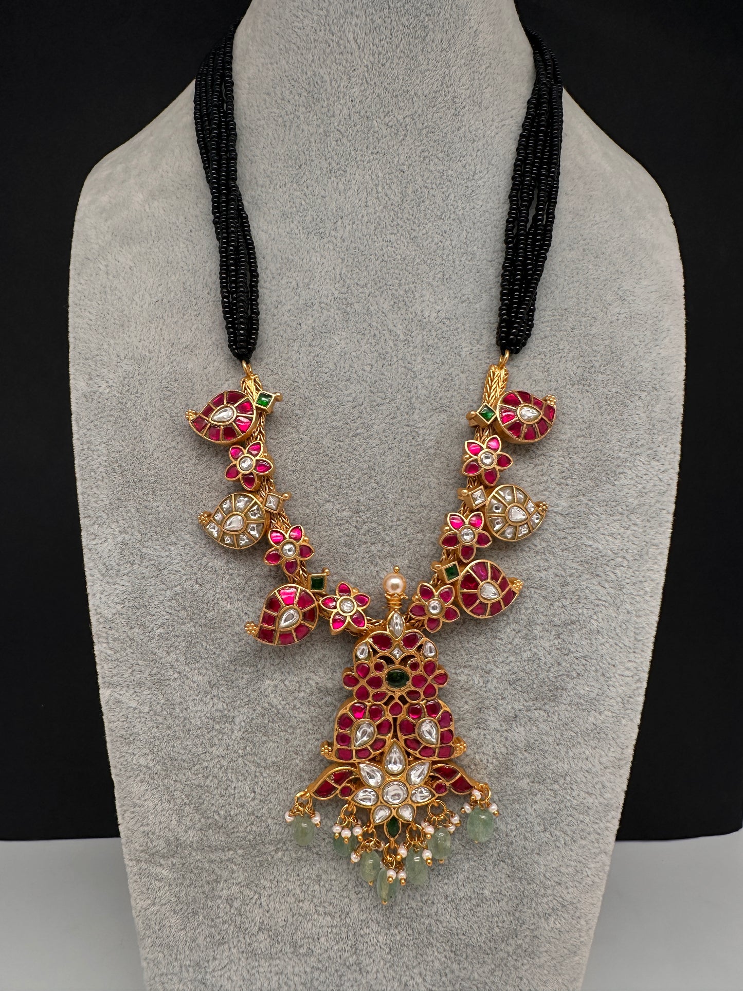 Jadau Kundan Necklace with Black Beads - 