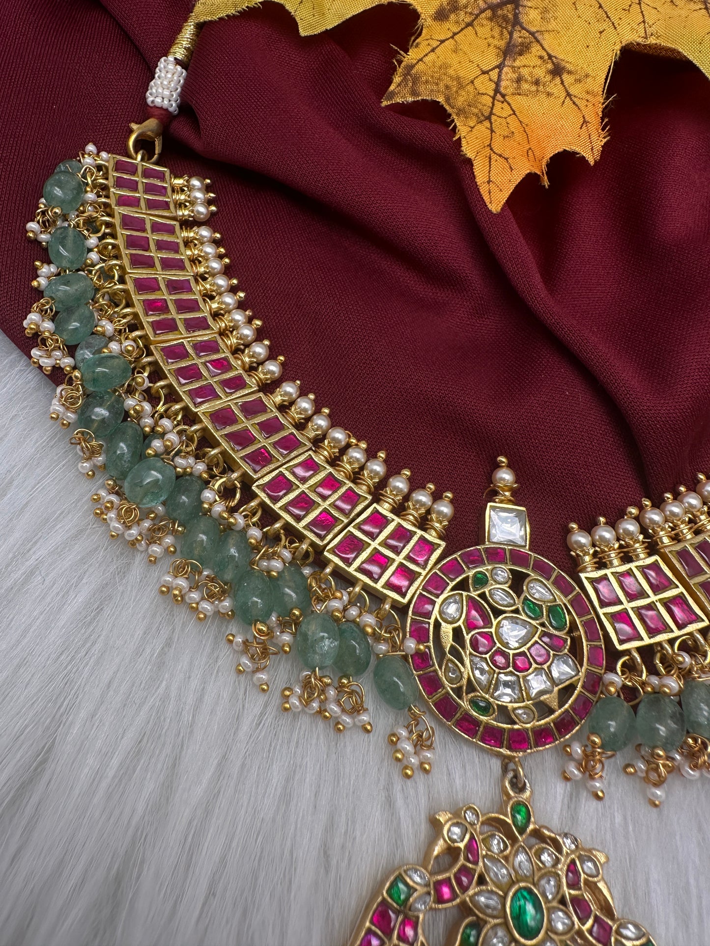 Jadau Kundan Short Necklace with Emerald Beads and Pearls - 