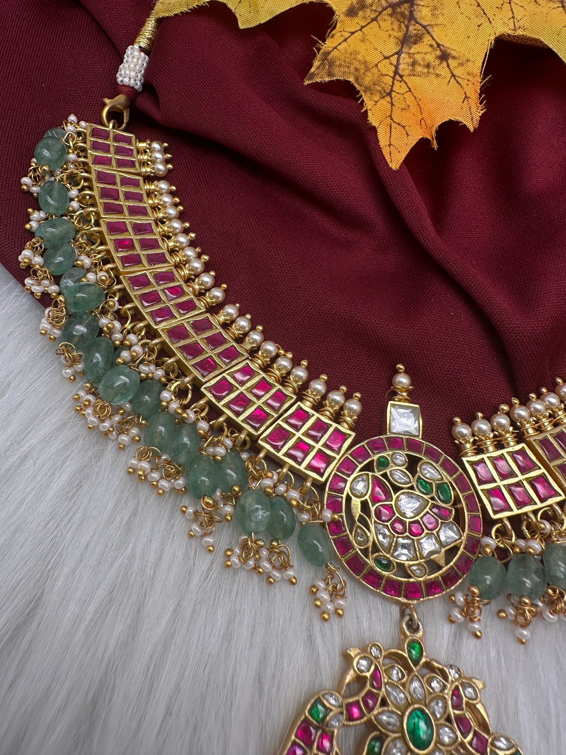 Jadau Kundan Short Necklace with Emerald Beads and Pearls - 