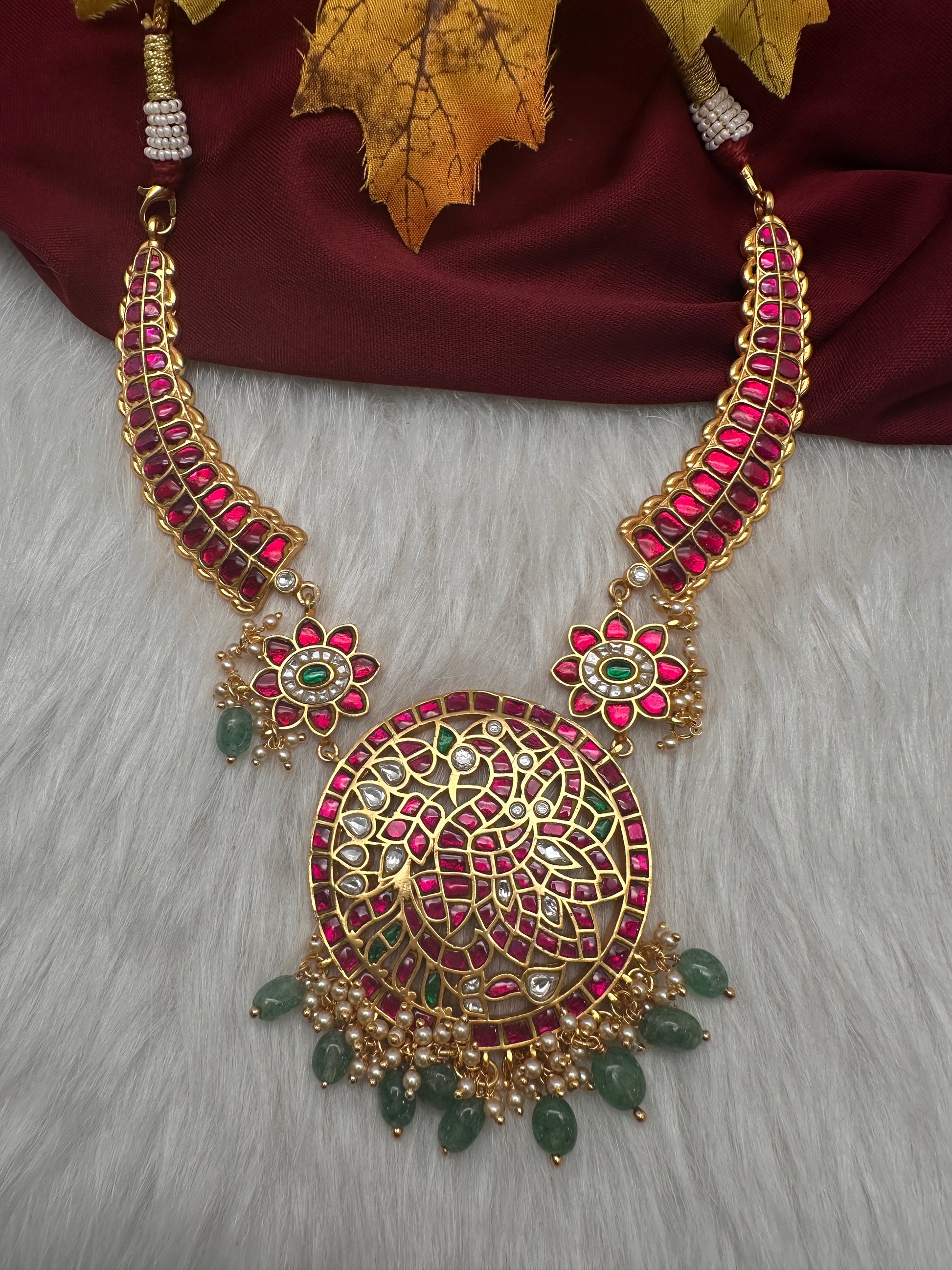 Jadau Kundan Red Short Necklace with Emerald Beads and Pearls - 