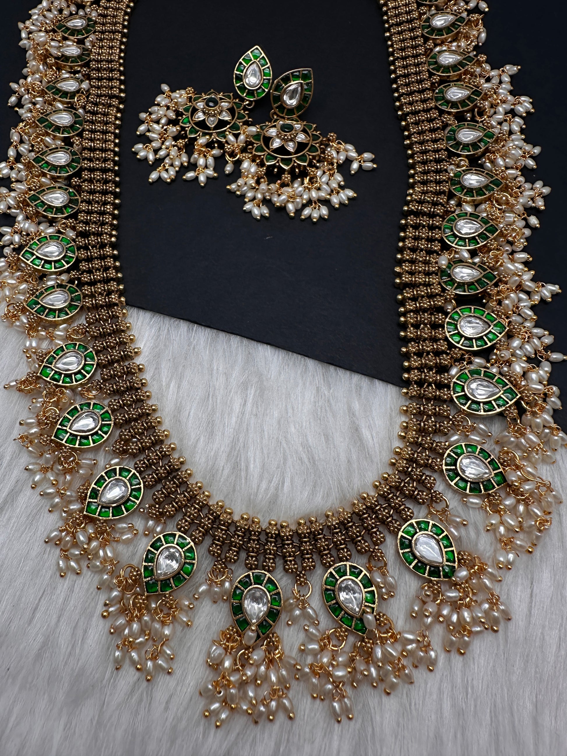 Jadau Kundan Green Potta Stones Long  Guttapusalu Rice Pearls Matte Antique Necklace - 
