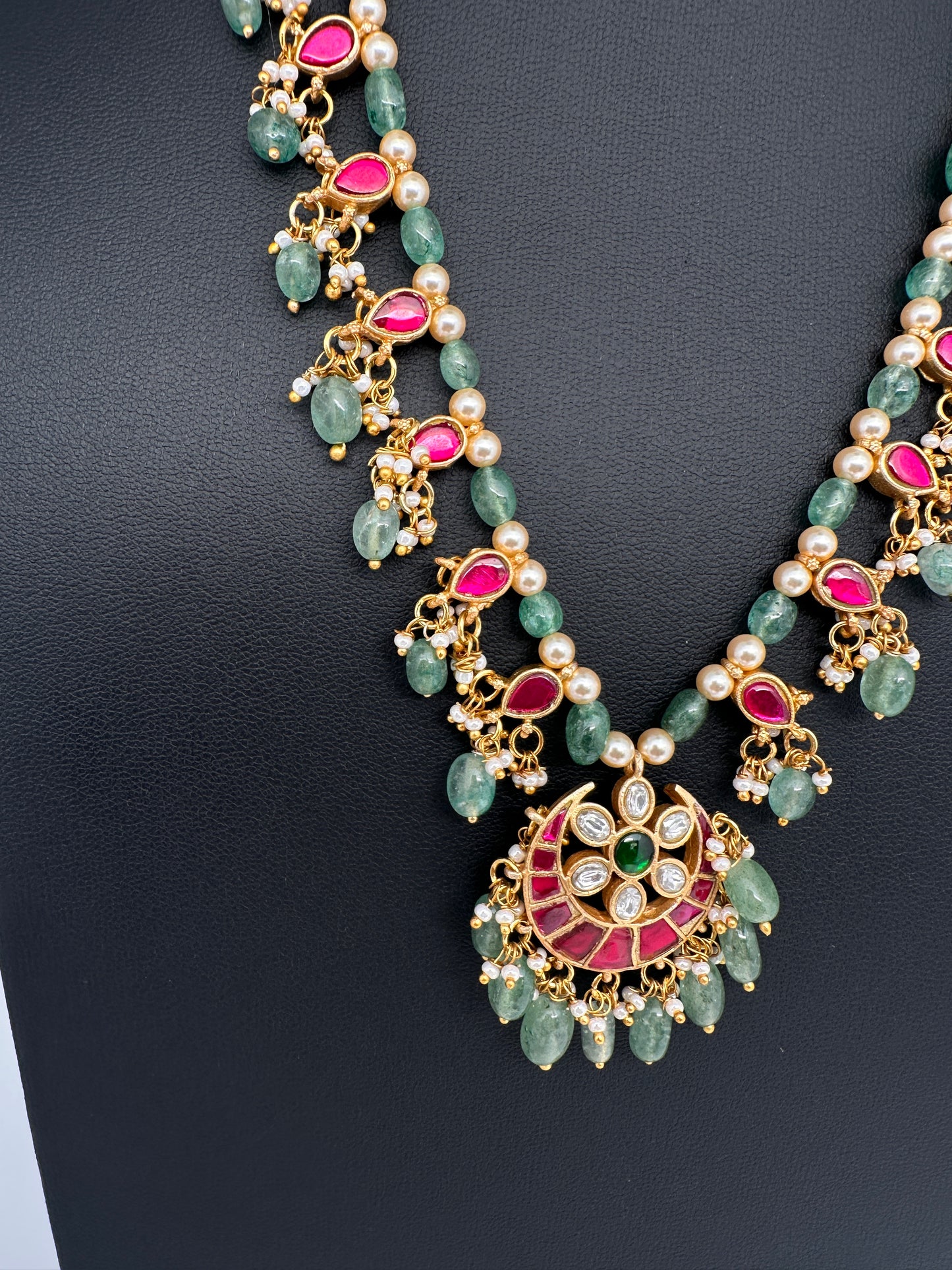 Jadau Kundan Floral Emerald Beads and Pearls Short Necklace - 