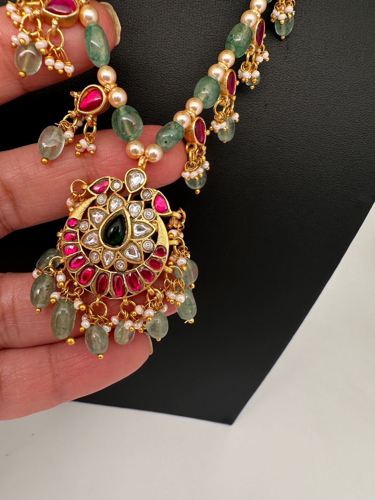 Jadau Kundan Emerald Beads and Pearls Short Necklace - 