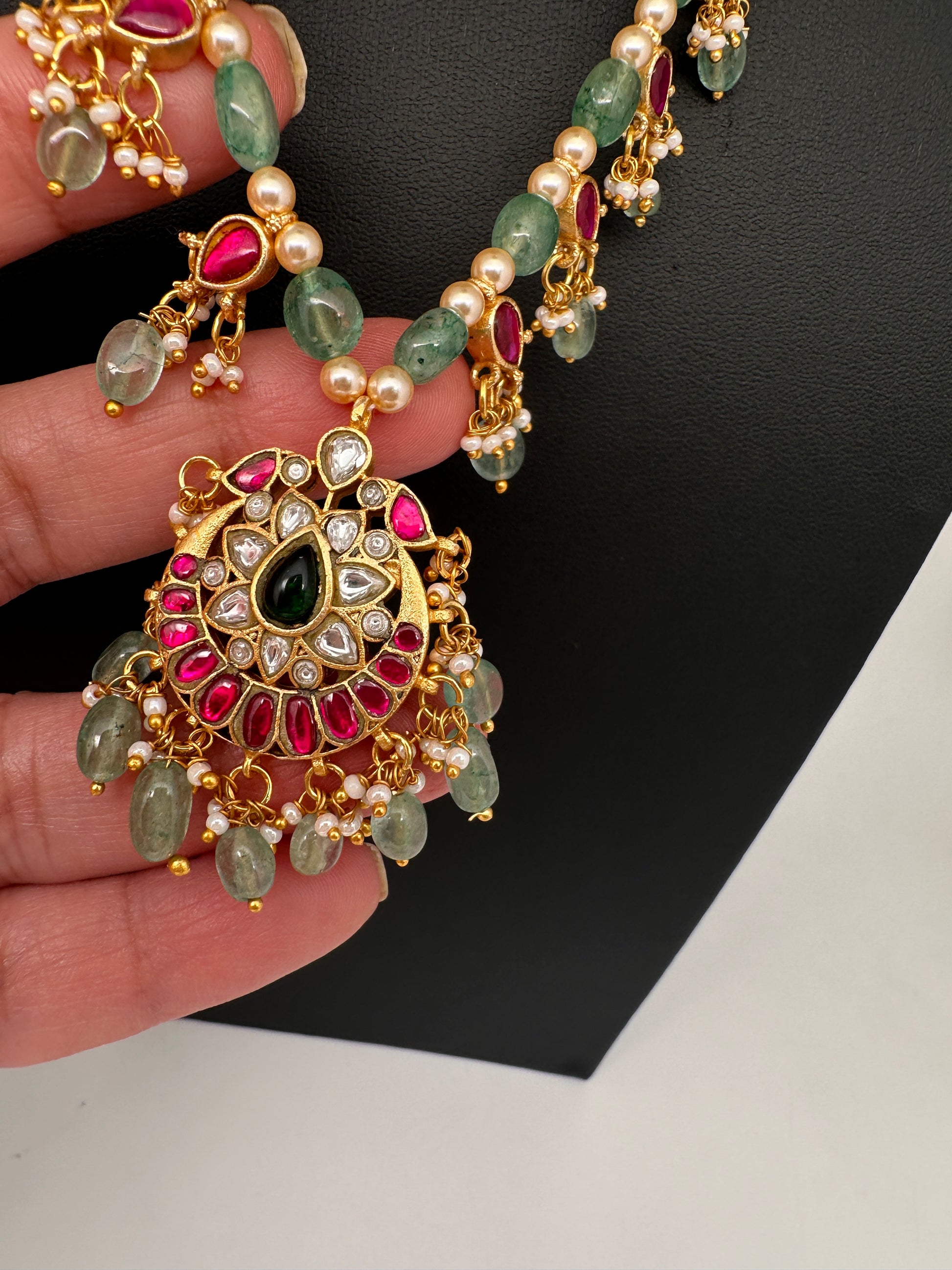 Jadau Kundan Emerald Beads and Pearls Short Necklace - 
