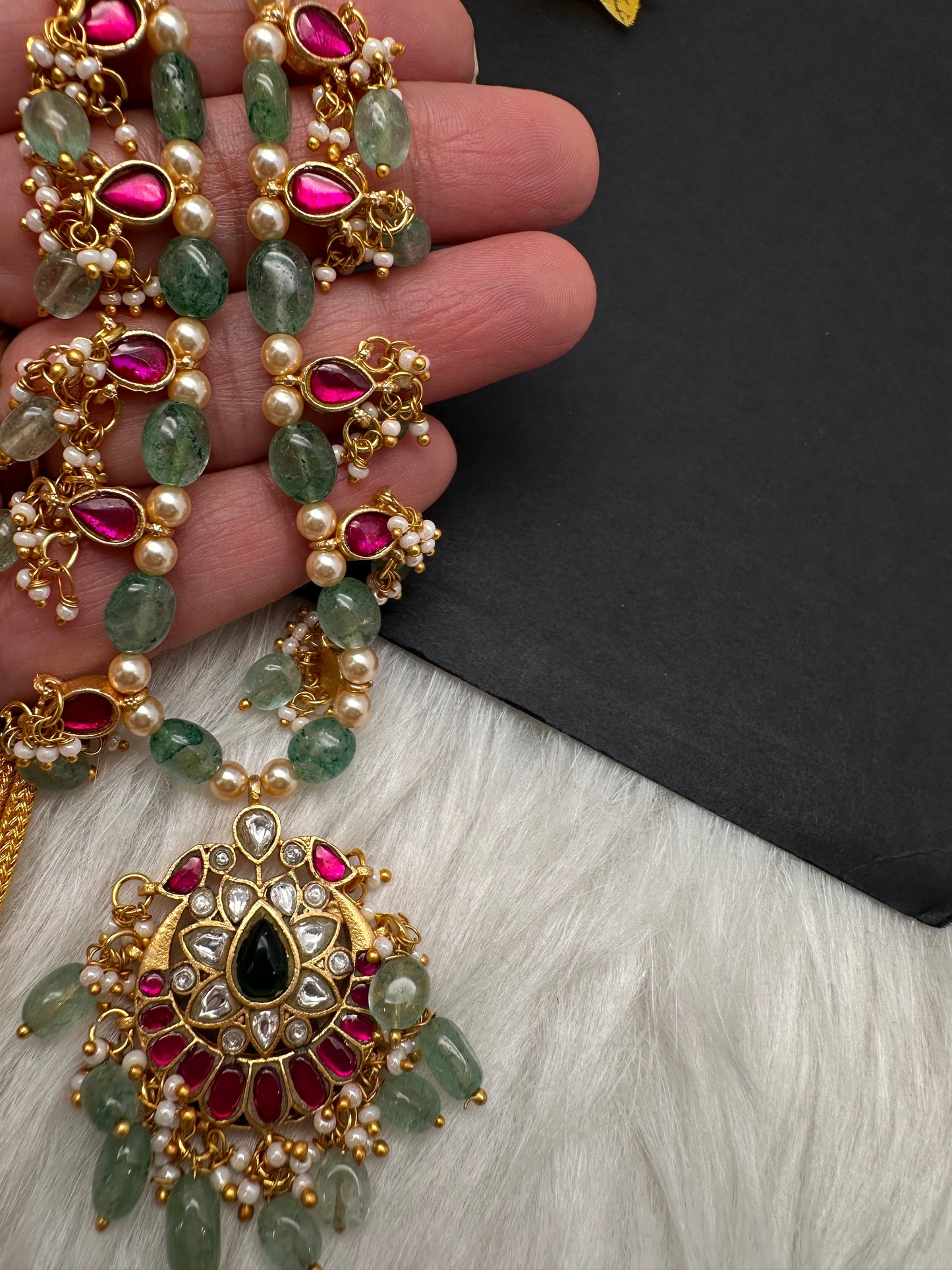 Jadau Kundan Emerald Beads and Pearls Short Necklace - 