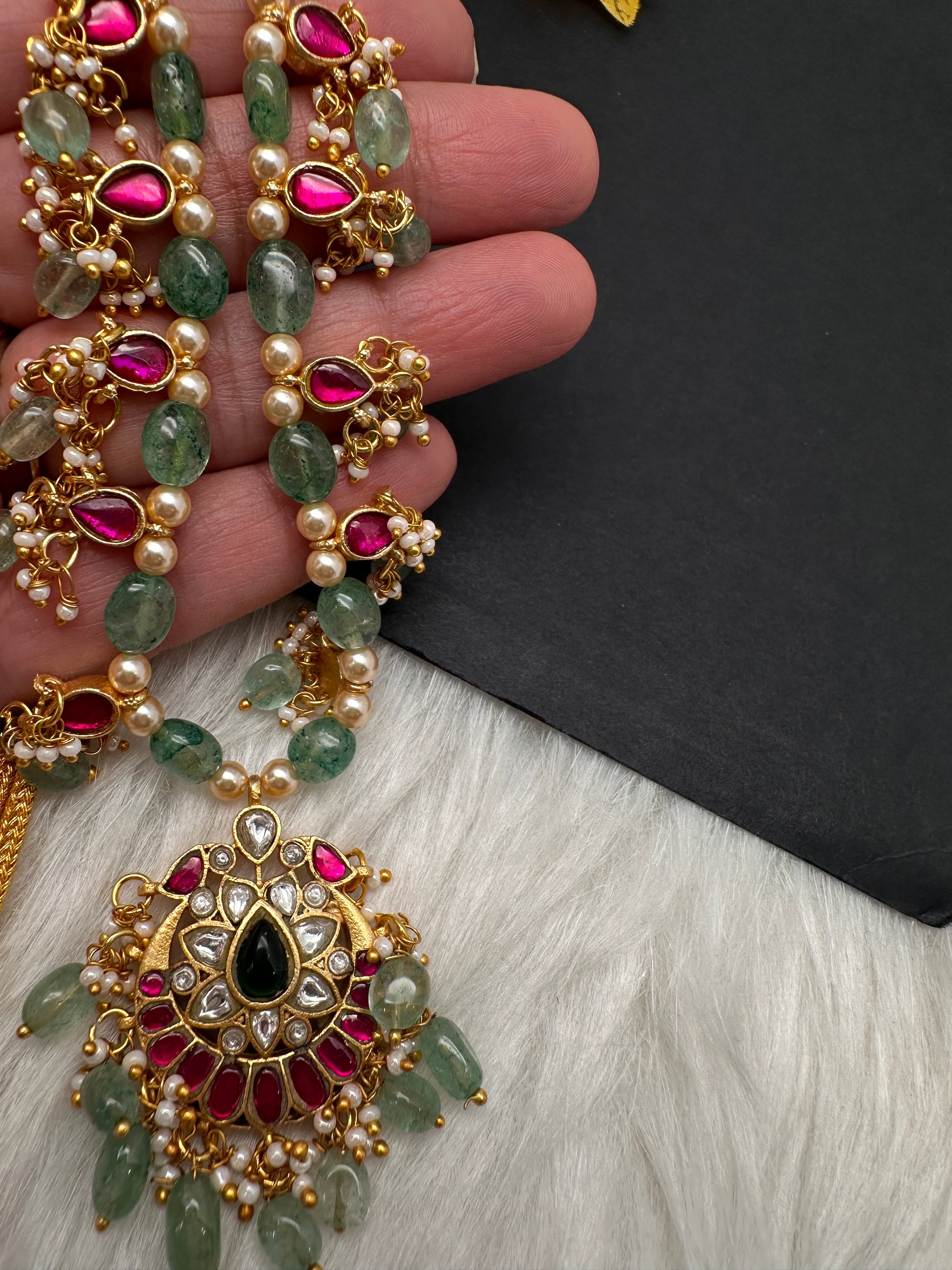 Jadau Kundan Emerald Beads and Pearls Short Necklace - 