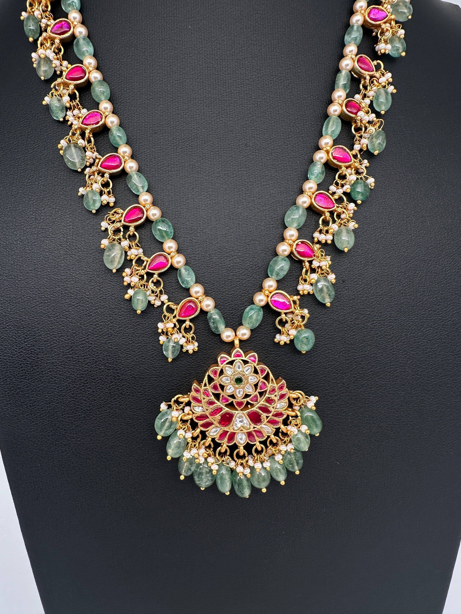 Jadau Kundan Floral Emerald Beads and Pearls Short Necklace - 