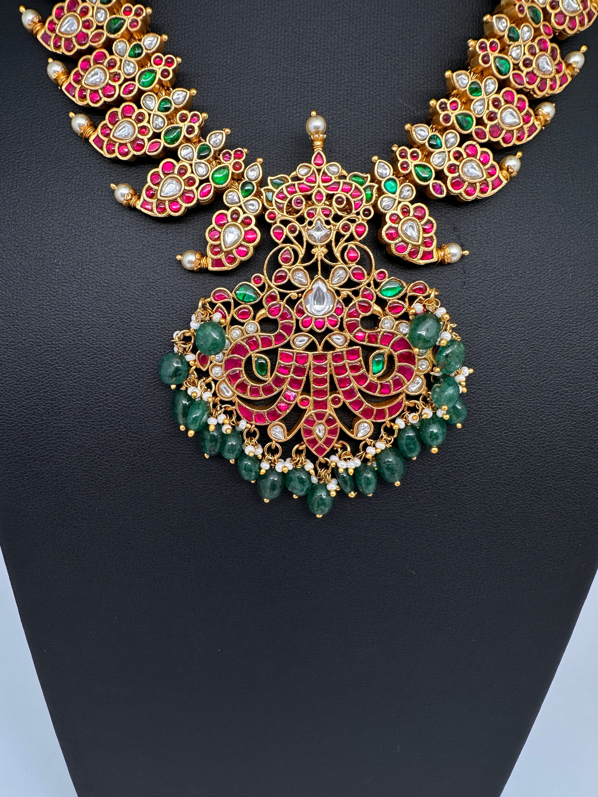 Jadau Kundan Mango Short Necklace with Stud Earrings - 