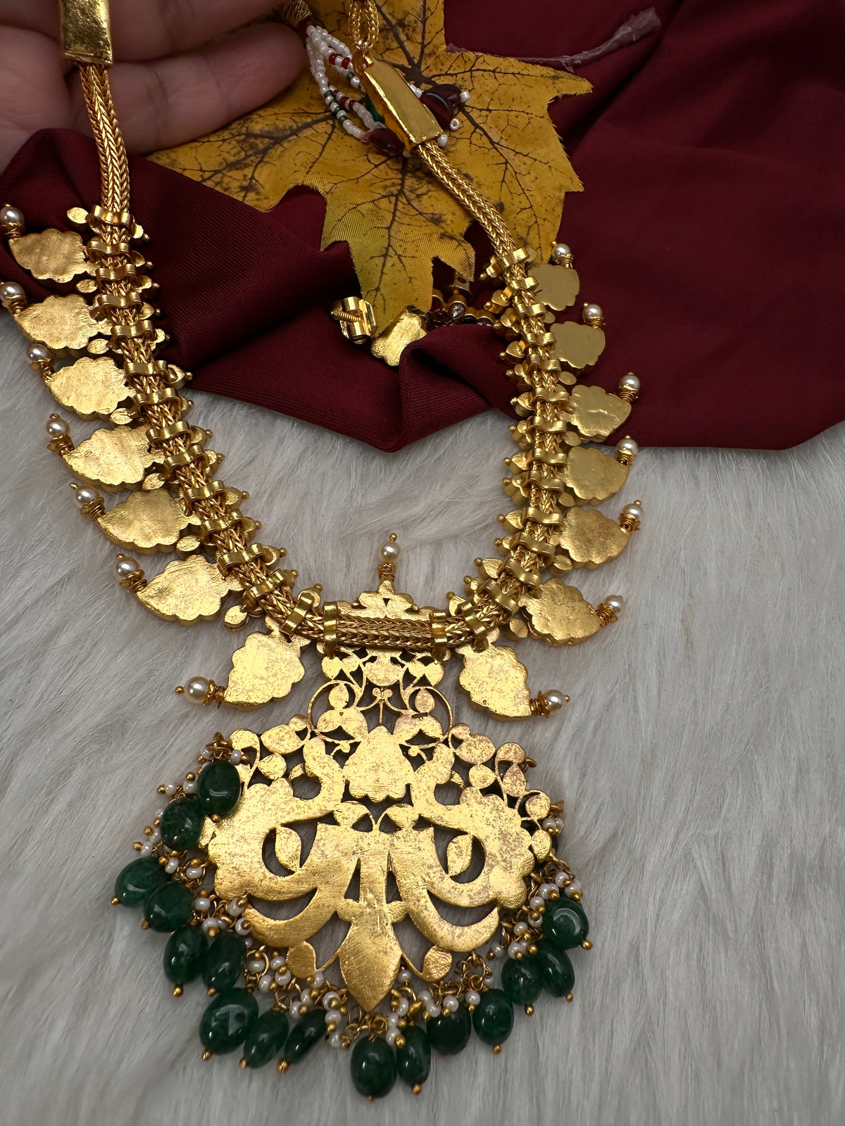 Jadau Kundan Mango Short Necklace with Stud Earrings - 