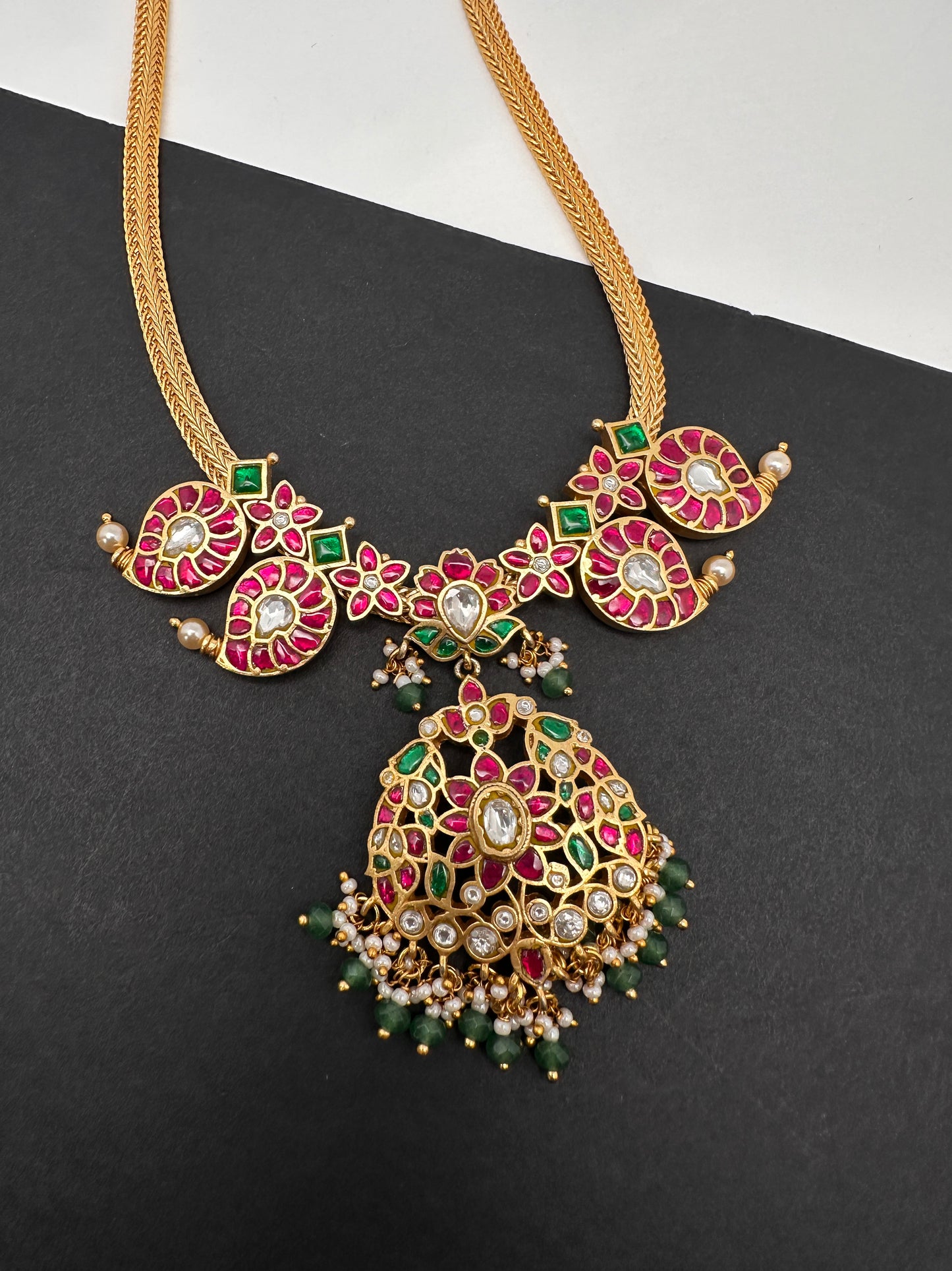 Jadau Kundan Chain Dainty Short Necklace - 
