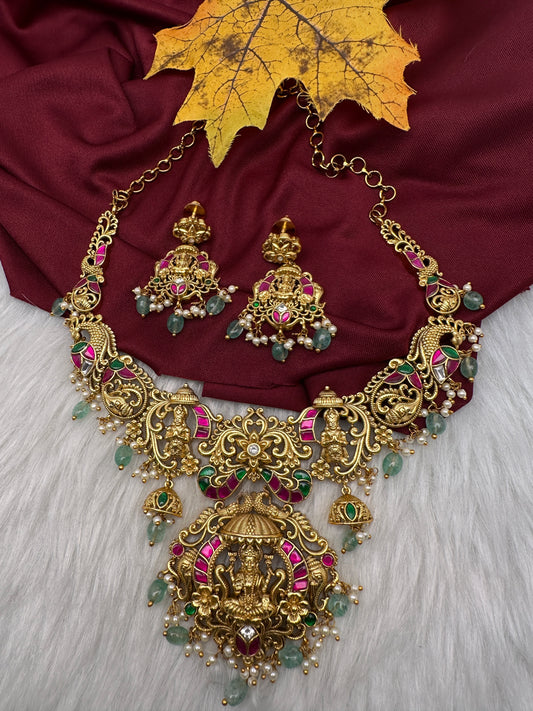 Jadau Kundan Nakshi Lakshmi Short Necklace Set - JA000338