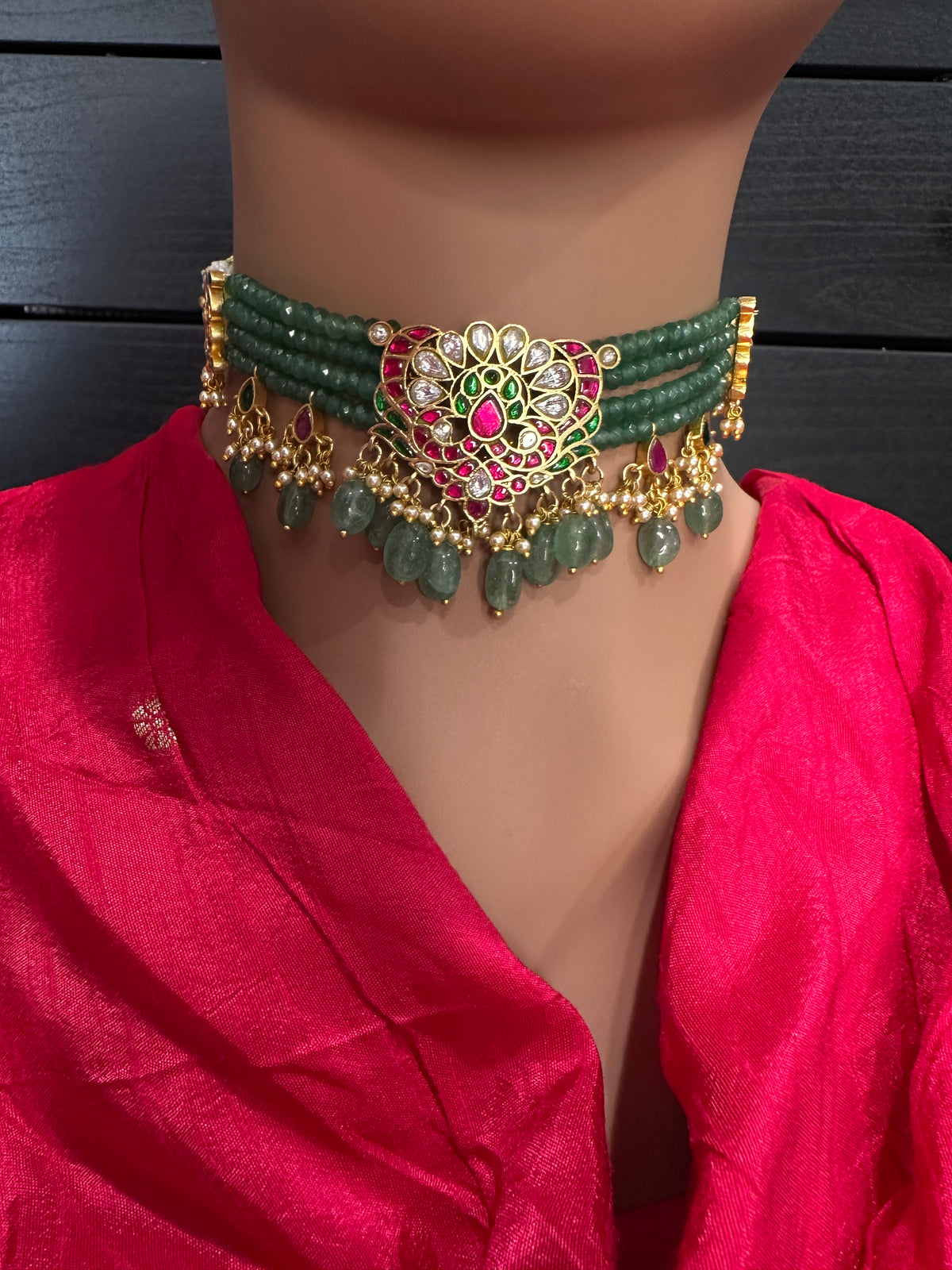 Jadau Kundan Emerald Beads Sleek Choker Necklace | JA000342