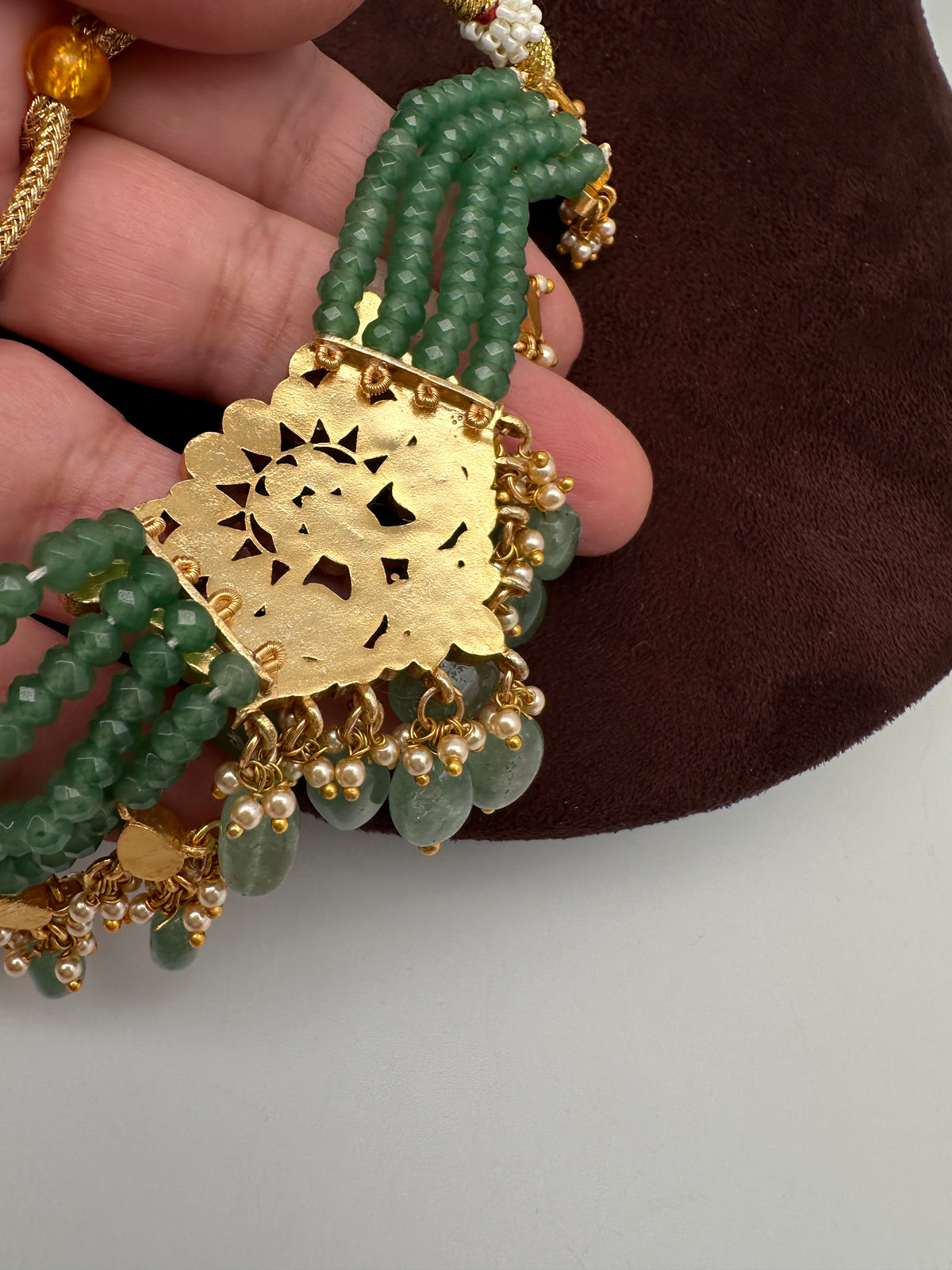 Jadau Kundan Emerald Beads Sleek Choker Necklace | JA000342