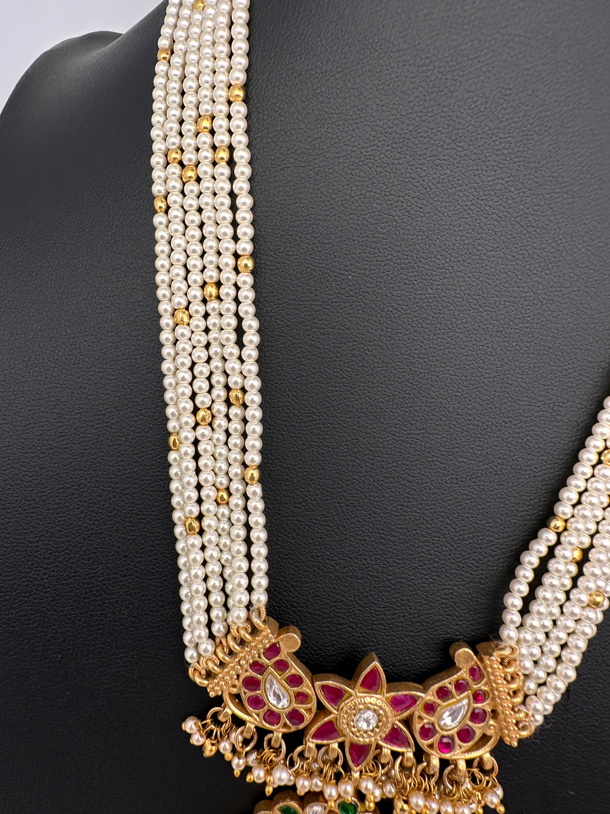Jadau Kundan Pearls Short Necklace | JA000343