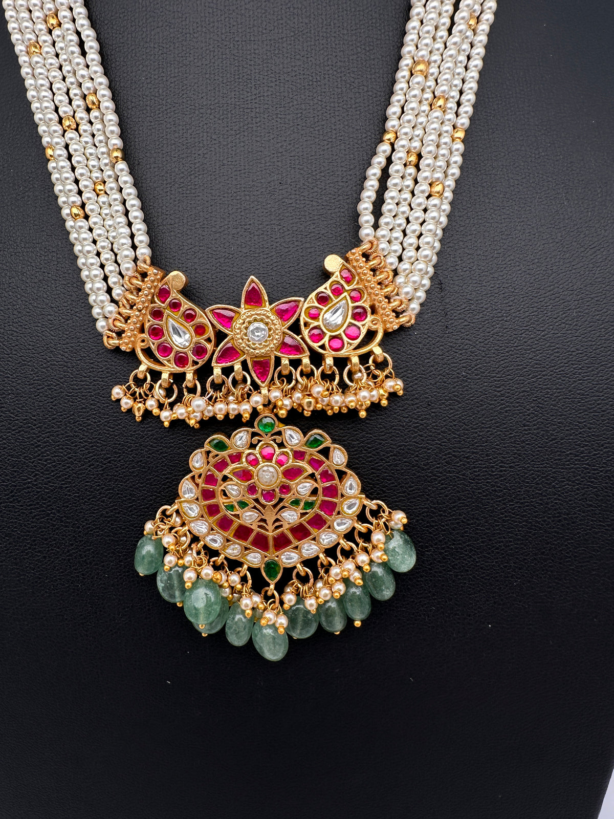 Jadau Kundan Pearls Short Necklace | JA000343