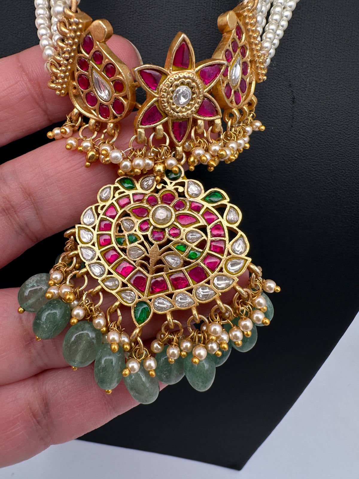 Jadau Kundan Pearls Short Necklace | JA000343