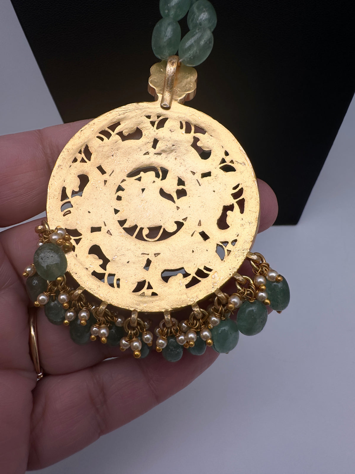 Jadau Kundan Detachable Pendant Emerald Beads Long Mala Necklace - JA000344