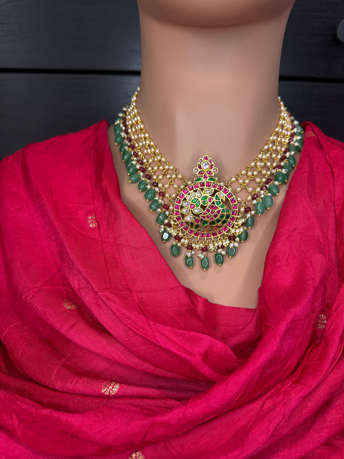 Jadau Kundan Pearls Short Necklace - JA000346