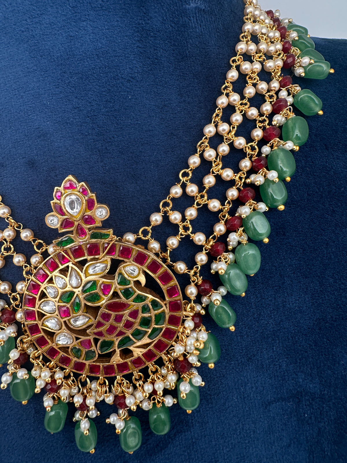 Jadau Kundan Pearls Short Necklace - JA000346