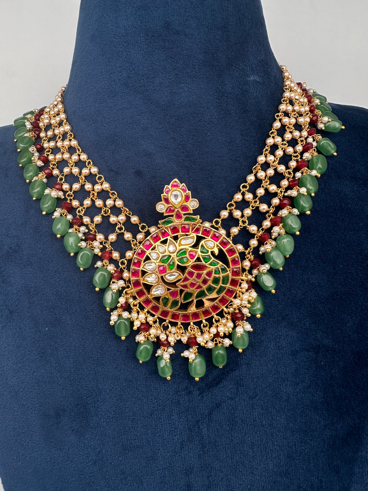 Jadau Kundan Pearls Short Necklace - JA000346