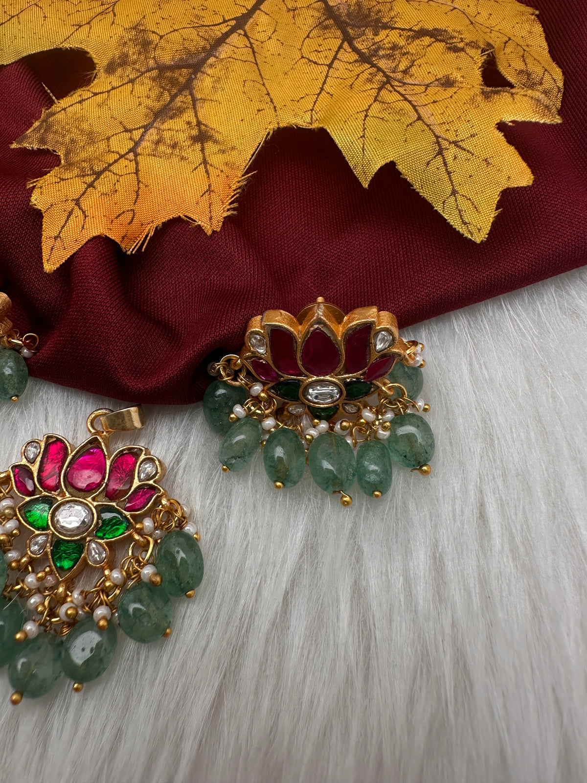 Jadau Kundan Lotus Pendant Set - product photo 5