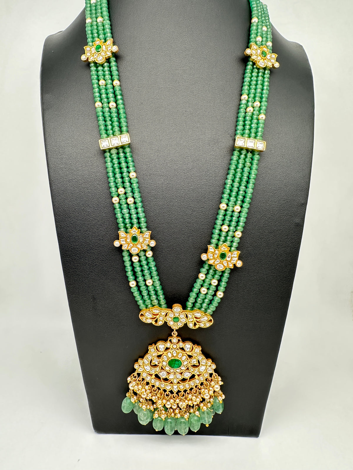 Jadau Kundan Pendent with Emerald Beads Necklace - 