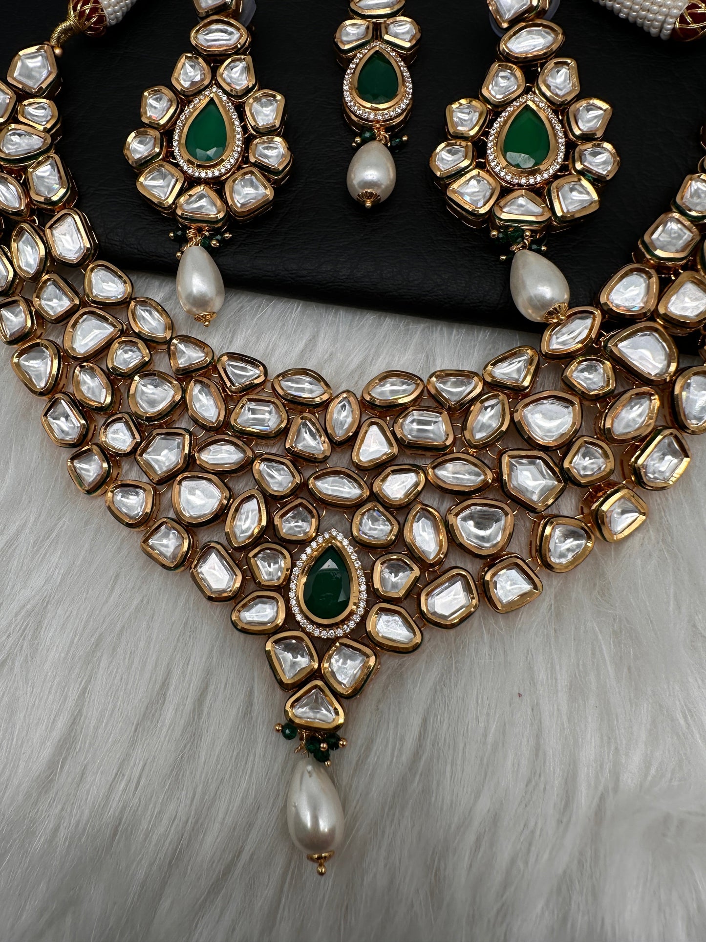 Kundan Green Stone Bridal Necklace comes with Earrings and Mang Tika