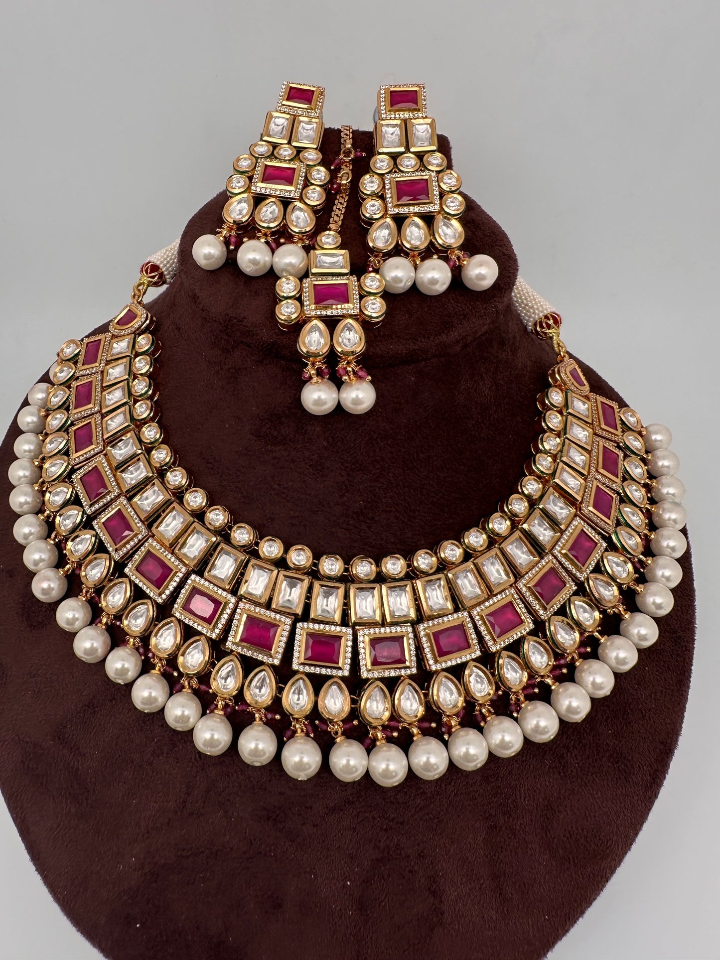 Kundan Red Stone Bridal Necklace comes with Earrings and Mang Tika