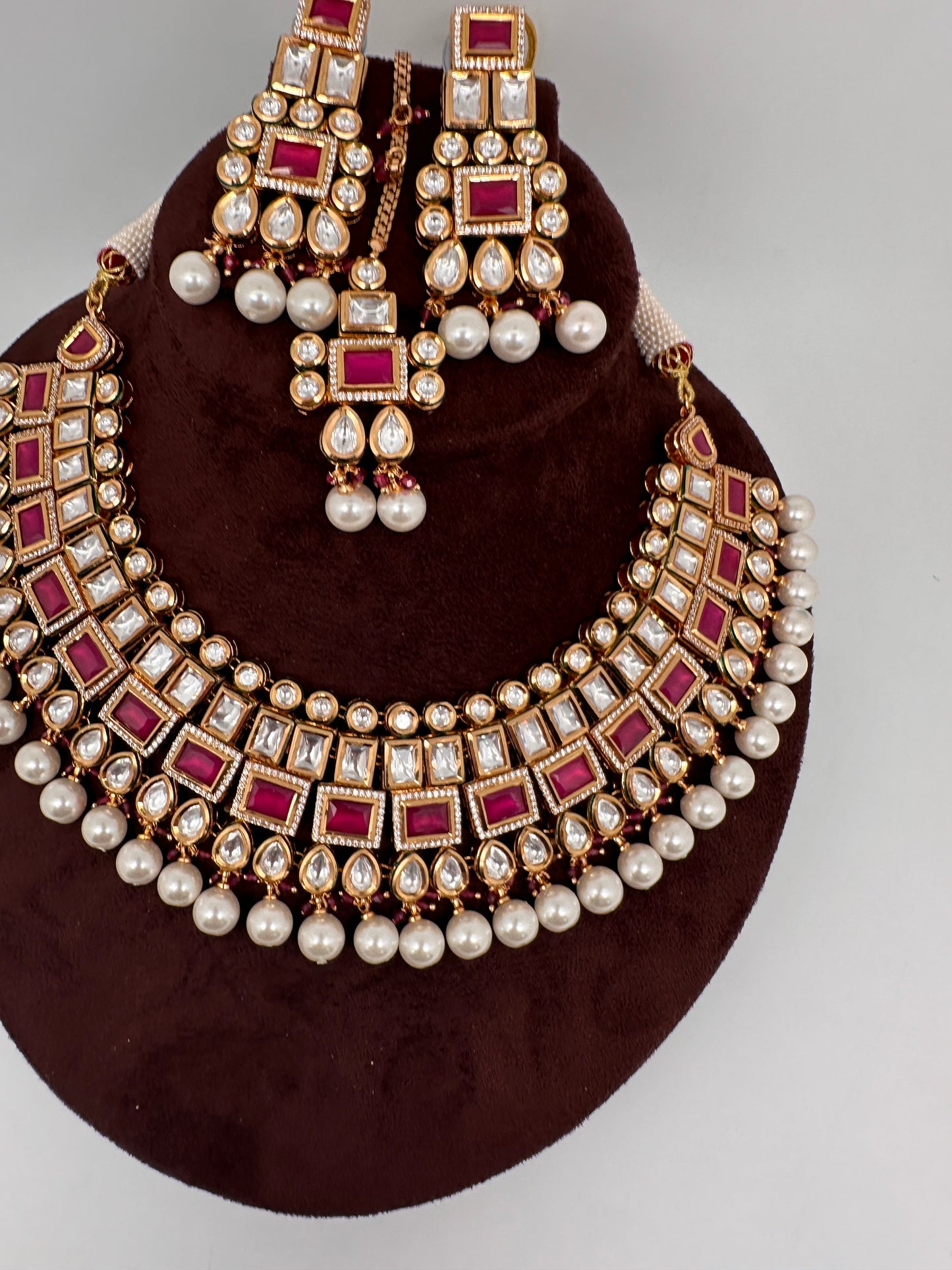Kundan Red Stone Bridal Necklace comes with Earrings and Mang Tika