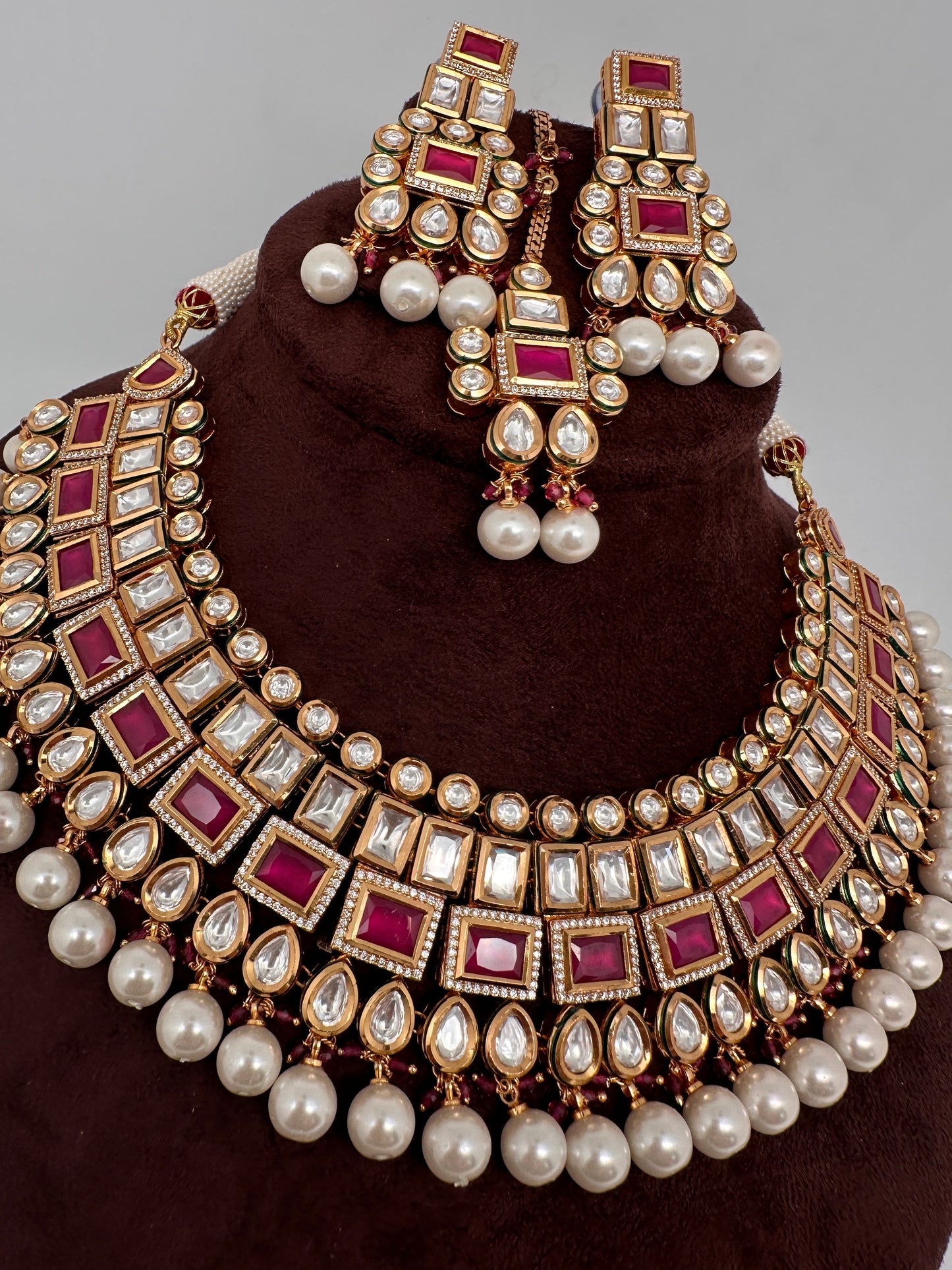 Kundan Red Stone Bridal Necklace comes with Earrings and Mang Tika