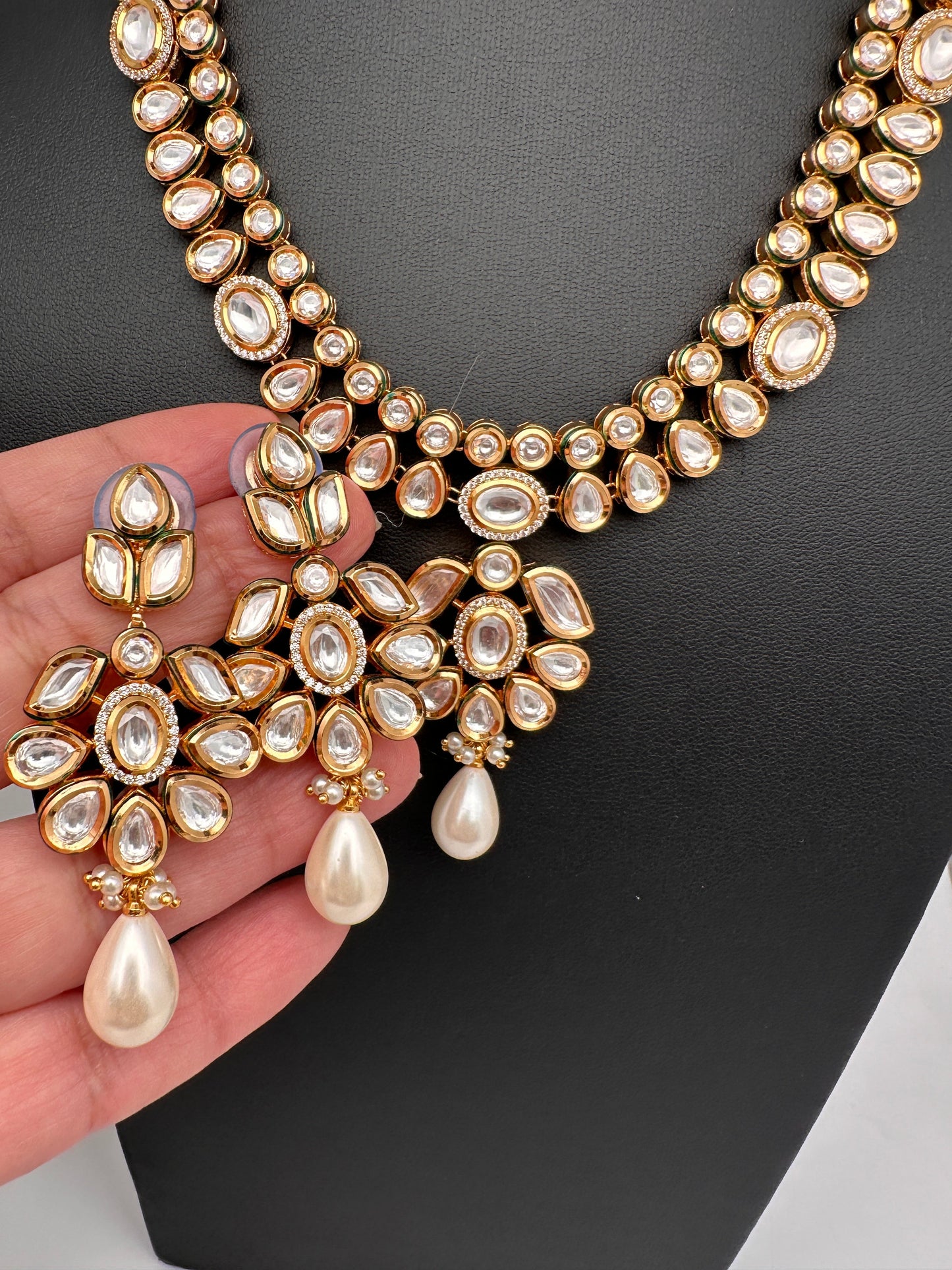 Kundan Statement Necklace comes with Earrings and Mang Tika