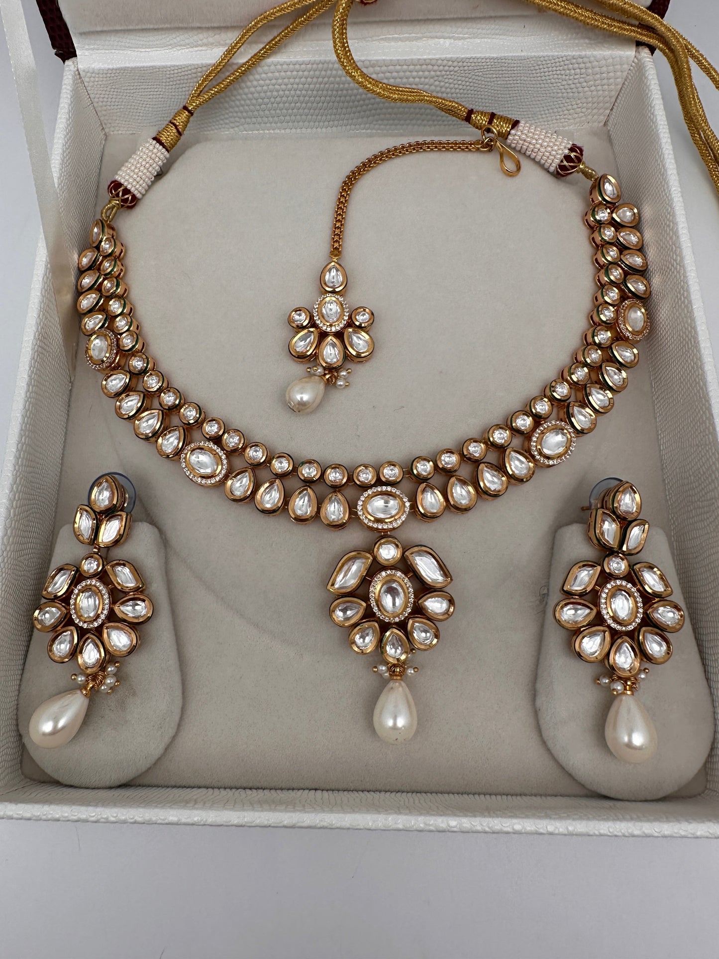Kundan Statement Necklace comes with Earrings and Mang Tika