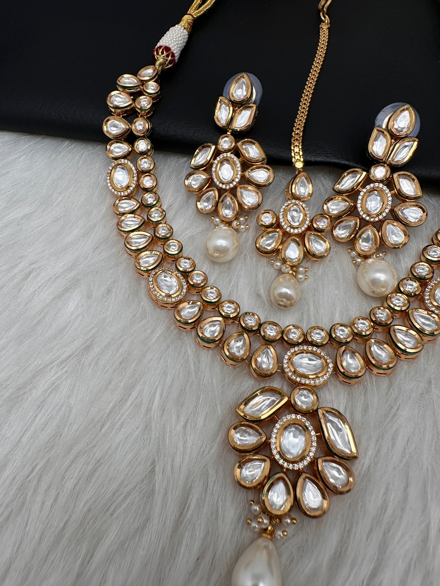 Kundan Statement Necklace comes with Earrings and Mang Tika