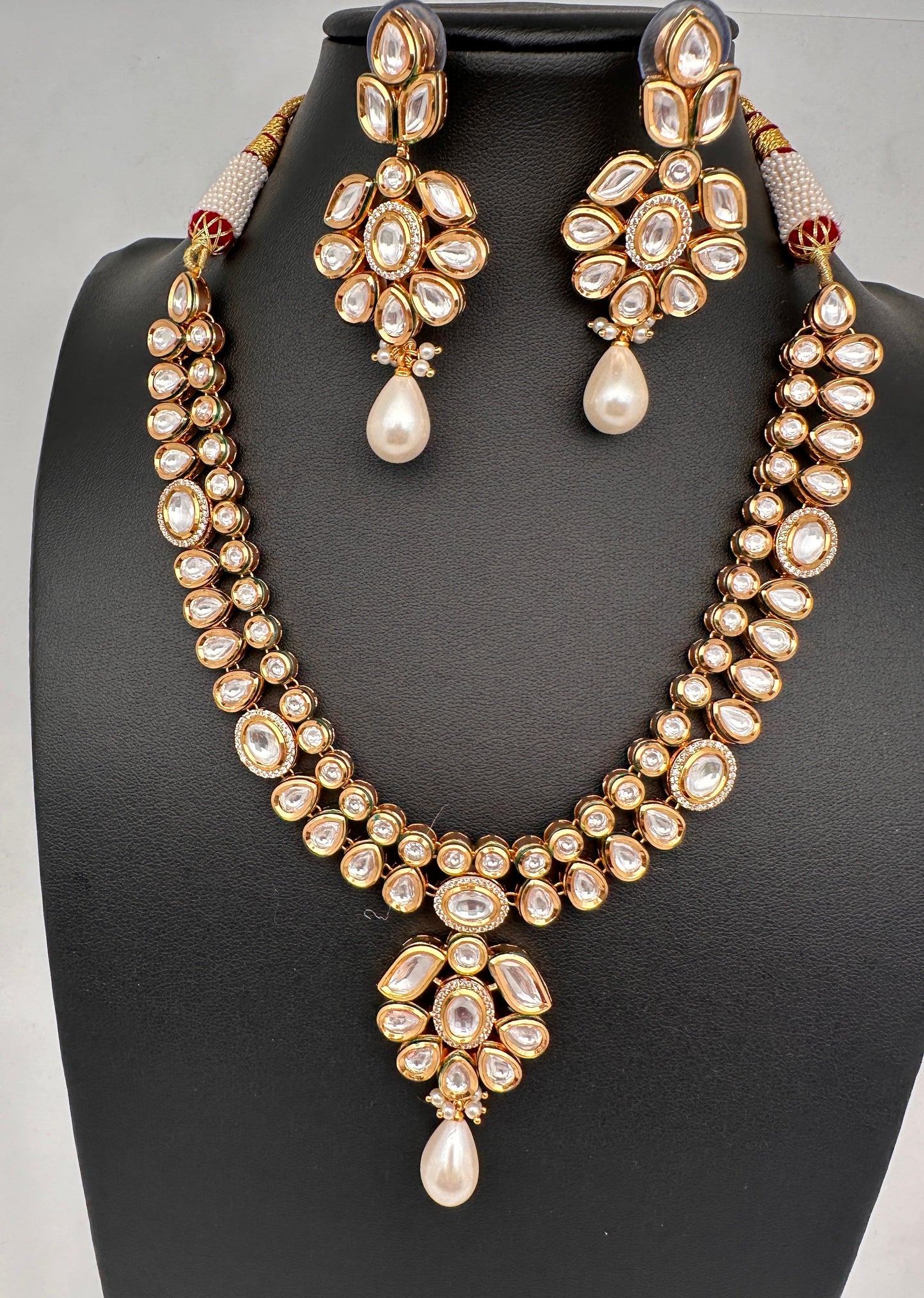Kundan Statement Necklace comes with Earrings and Mang Tika