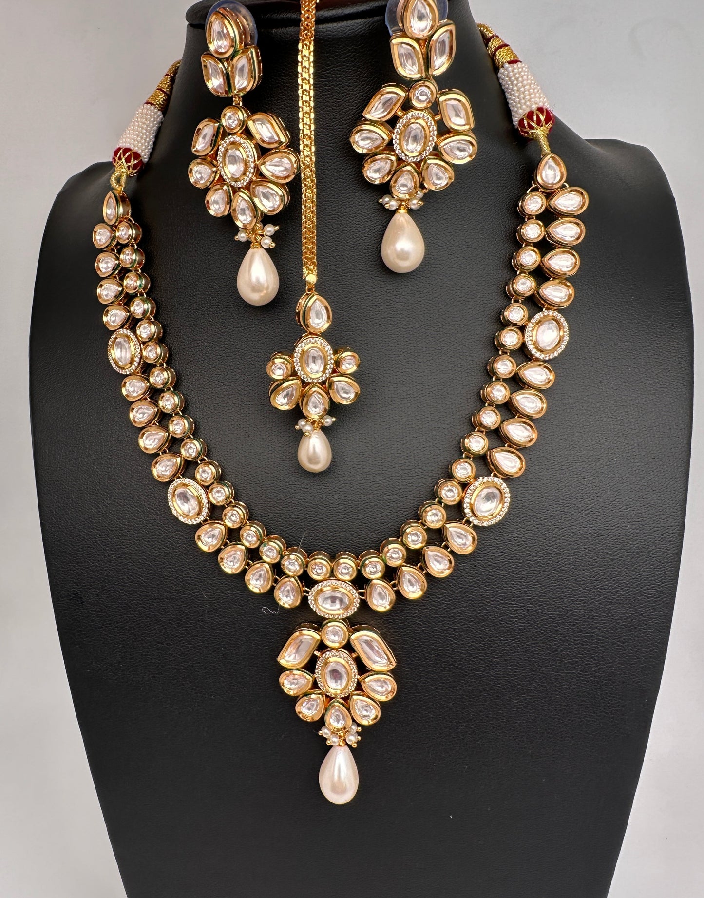 Kundan Statement Necklace comes with Earrings and Mang Tika