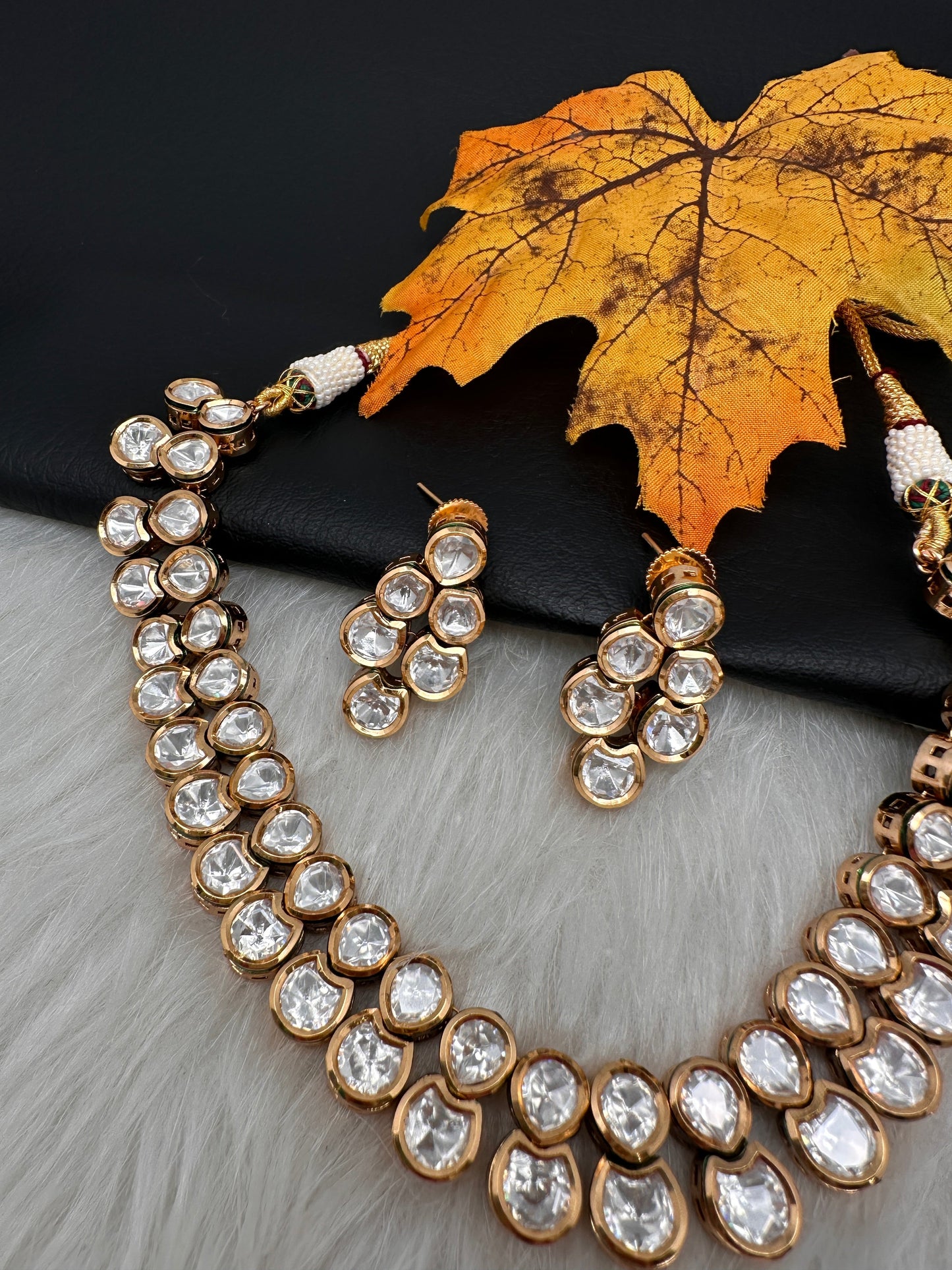 Kundan Neckline Necklace comes with Earrings