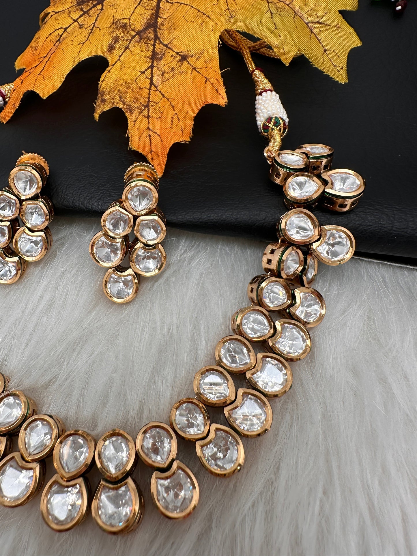 Kundan Neckline Necklace comes with Earrings