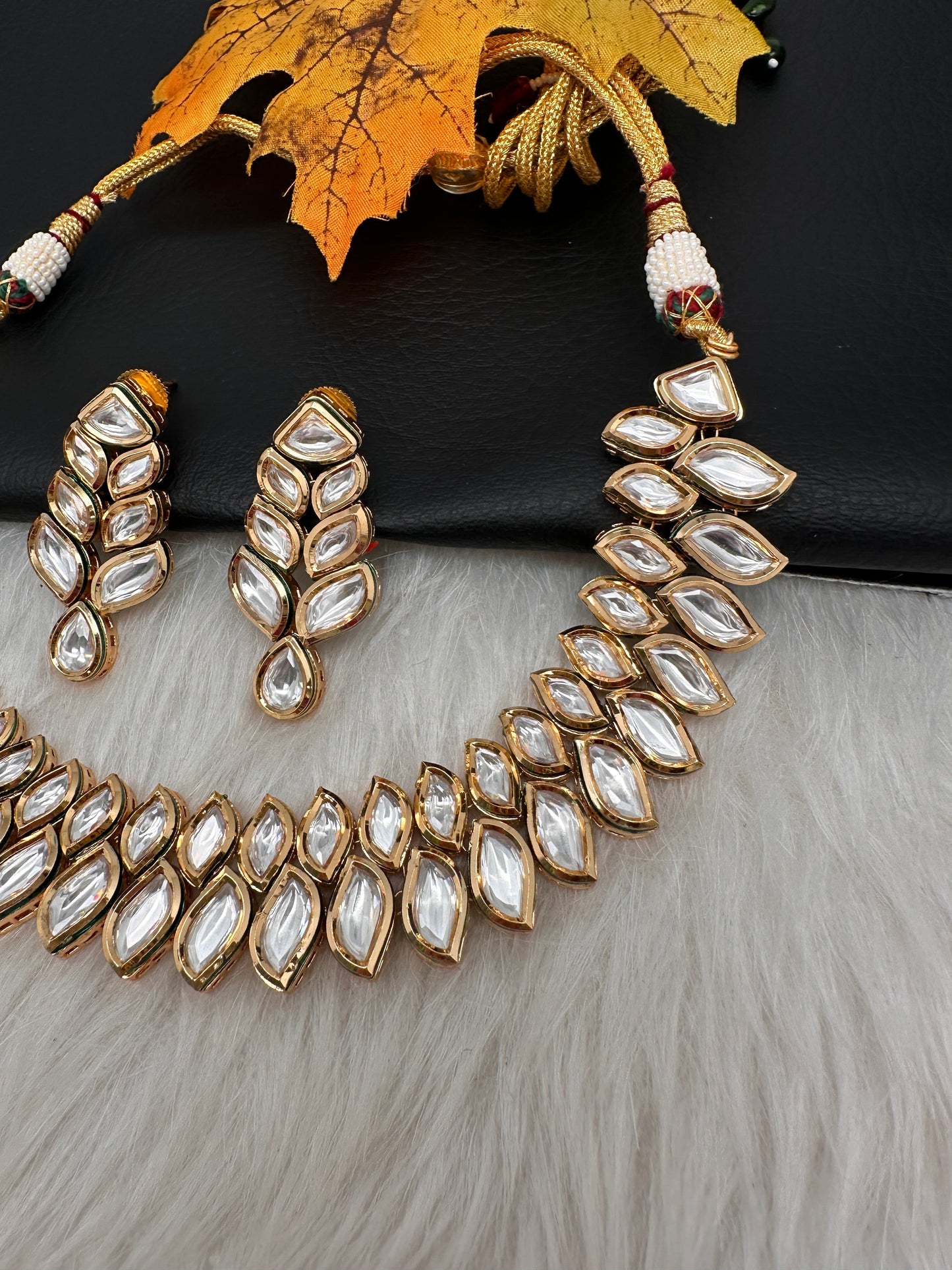 Kundan Neckline Necklace
