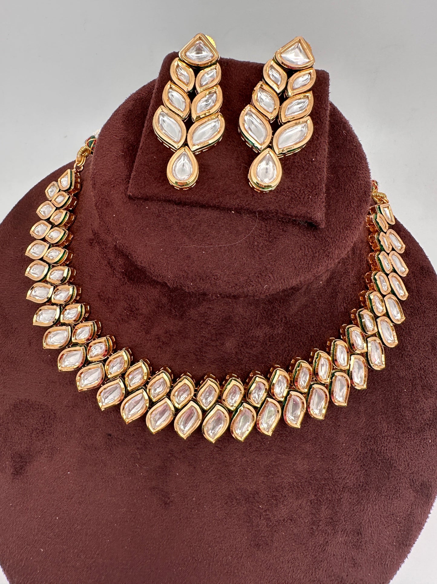 Kundan Neckline Necklace