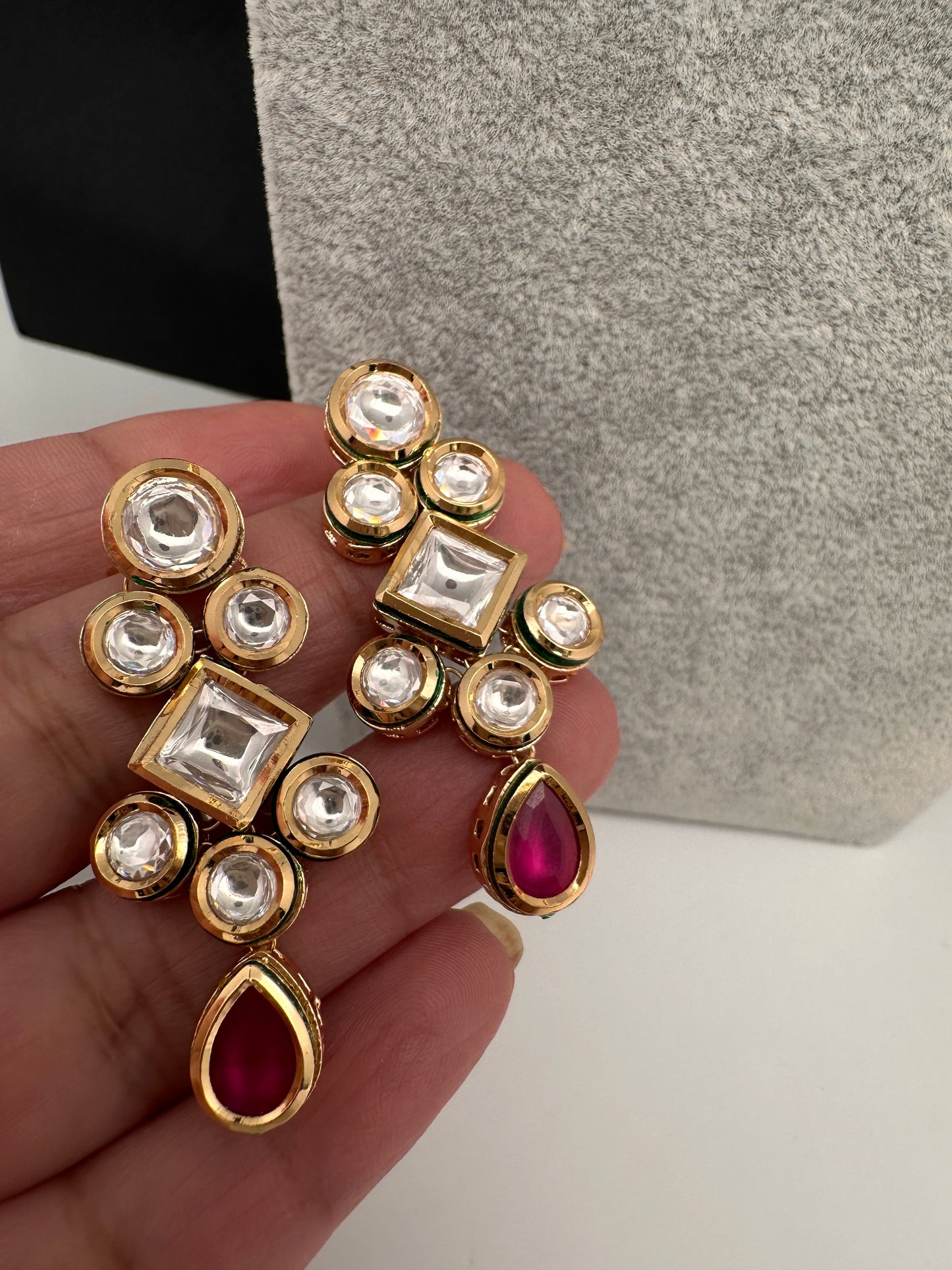 Kundan Red Neckline Necklace
