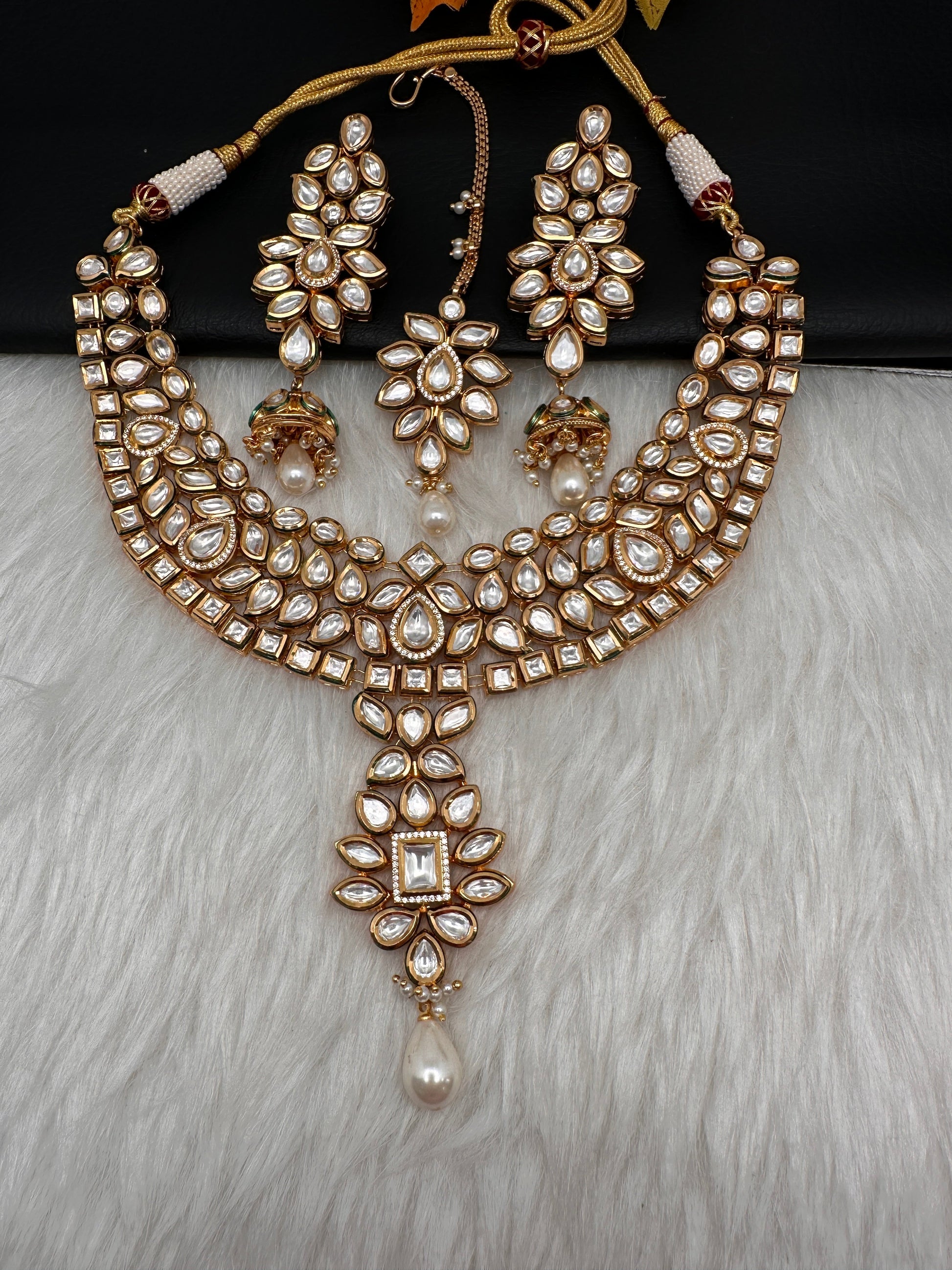 Kundan Statement Necklace comes with Earrings and Mang Tika