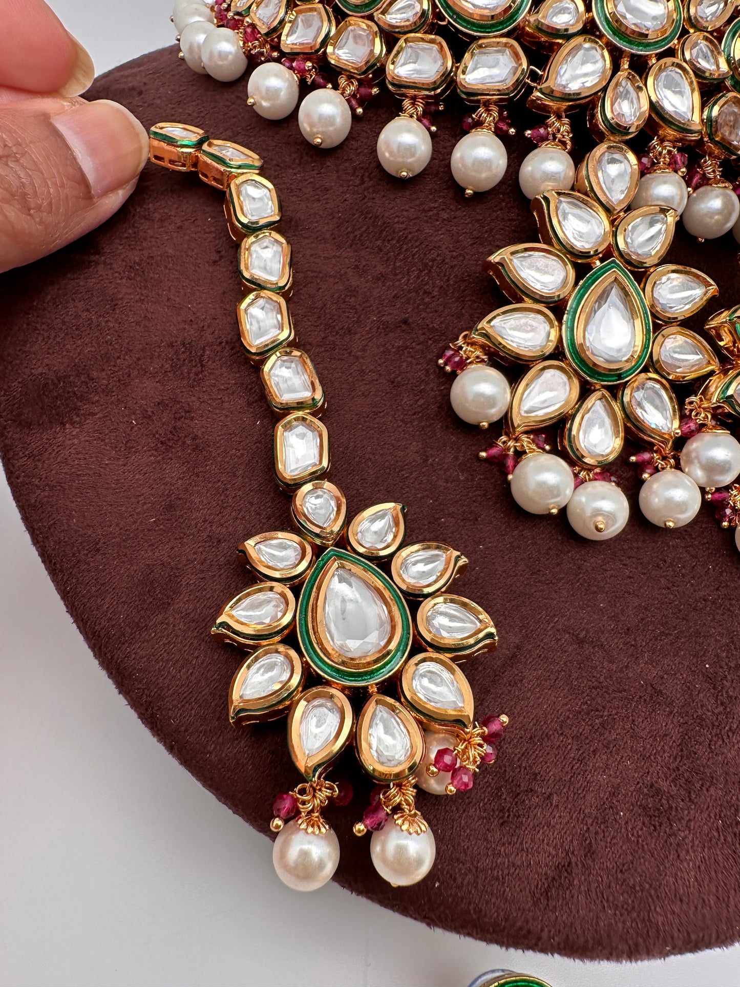 Kundan Statement Choker comes with Earrings and Mang Tika