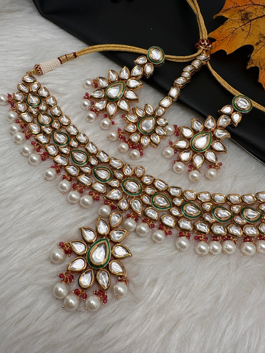 Kundan Statement Choker comes with Earrings and Mang Tika