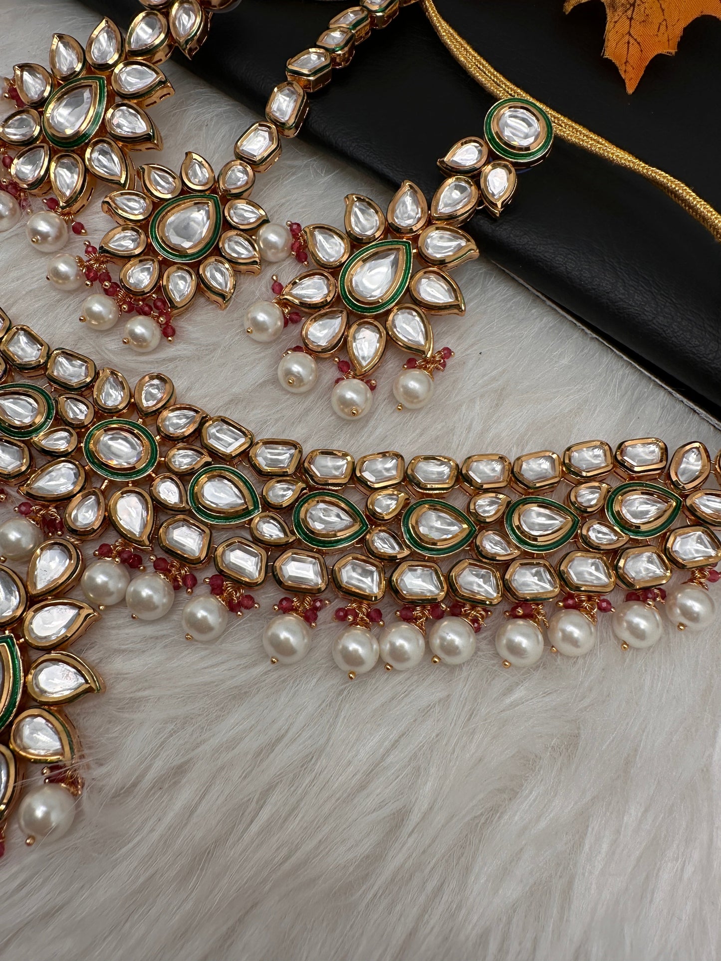 Kundan Statement Choker comes with Earrings and Mang Tika