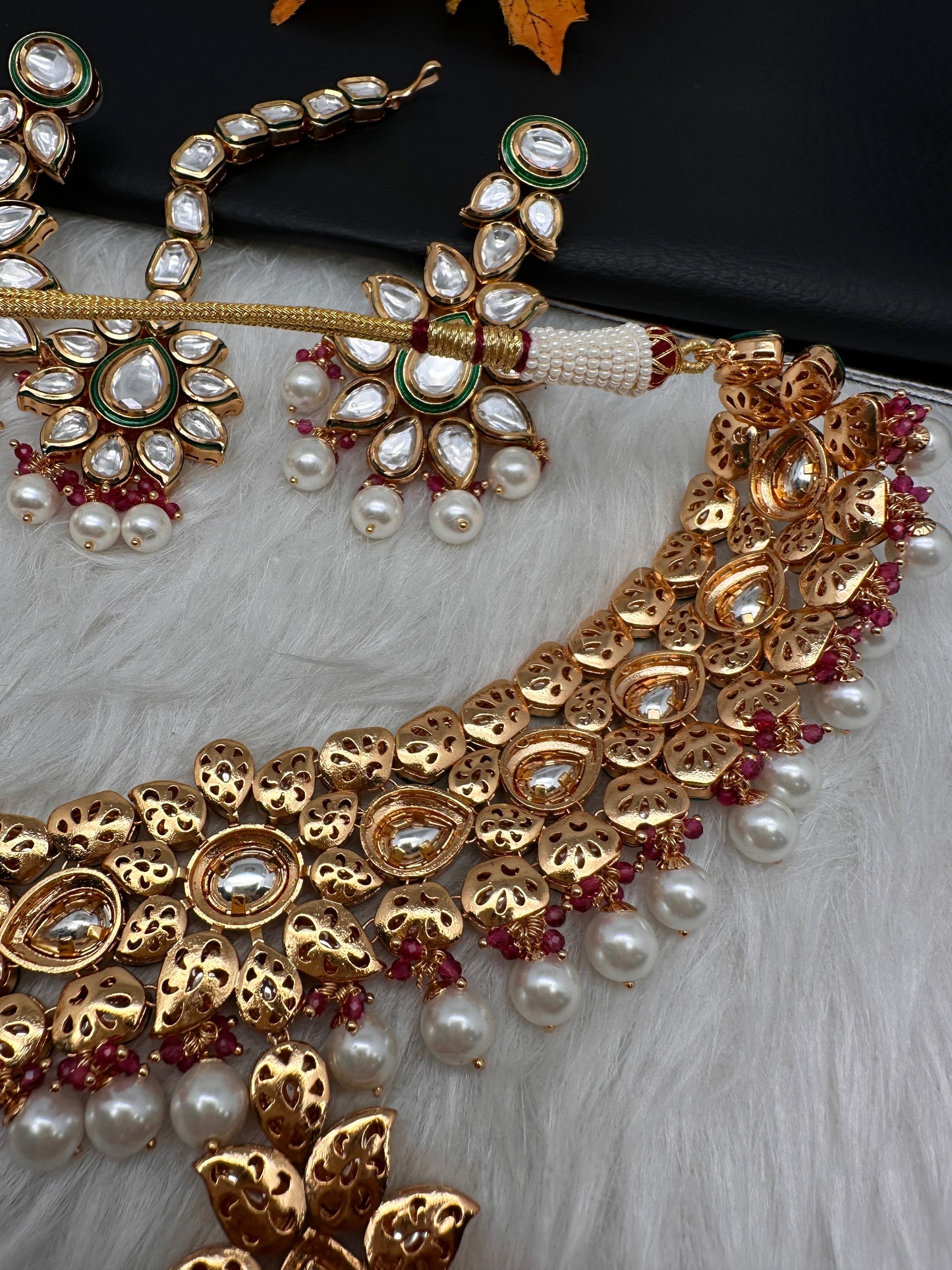 Kundan Statement Choker comes with Earrings and Mang Tika